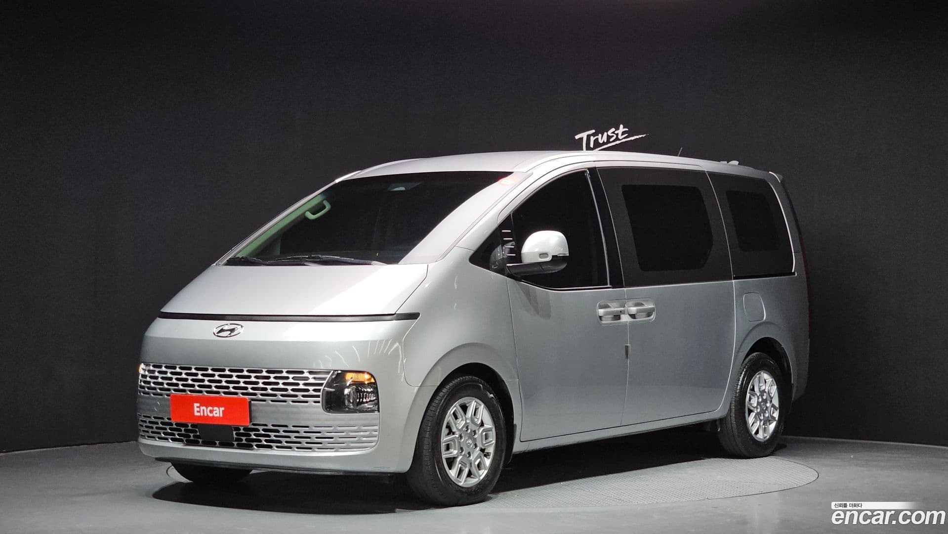 Main__Slider__Photo:Staria Hyundai 2022.9-0