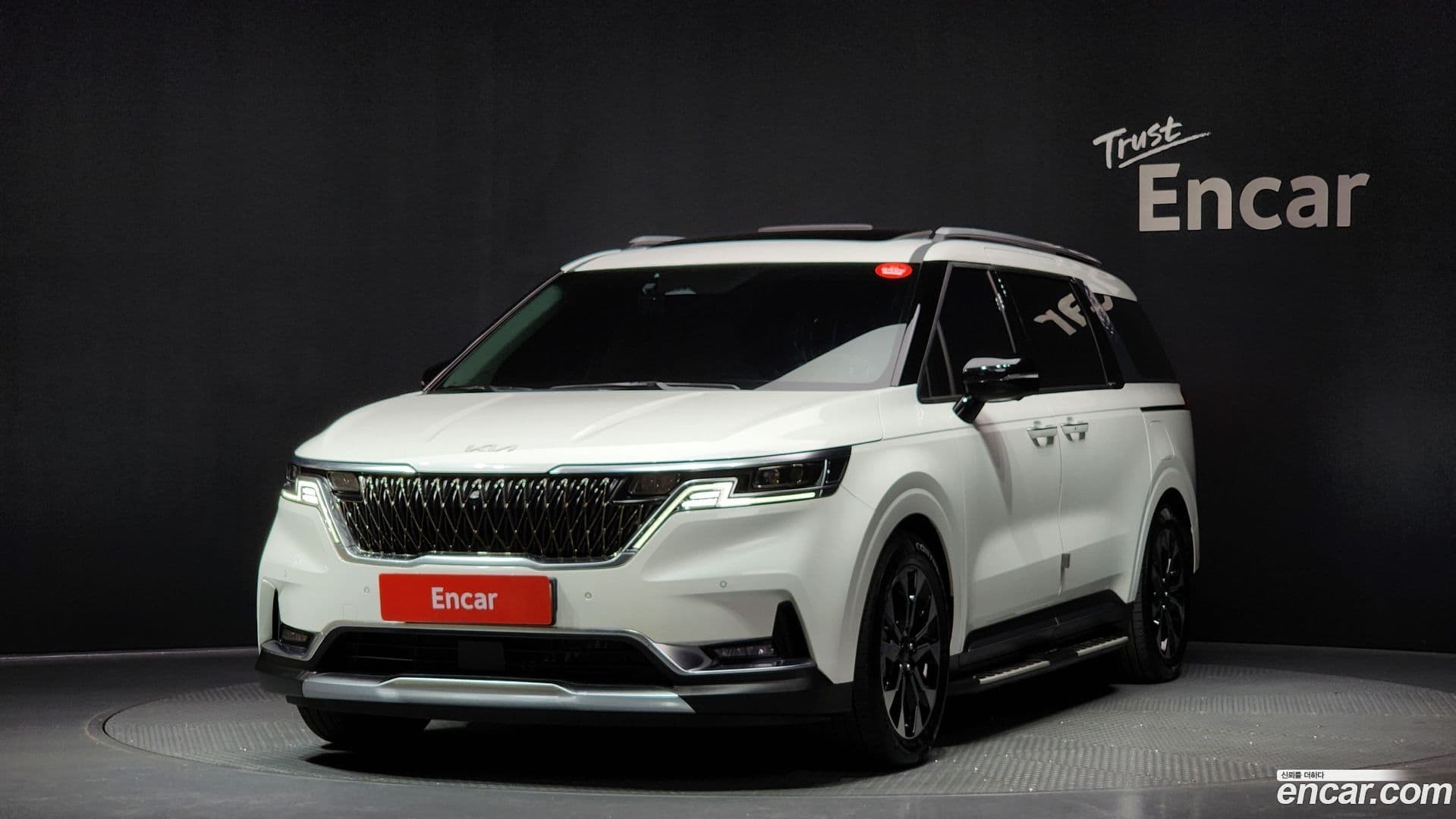 Main__Slider__Photo:Canival Kia 2021.5-0