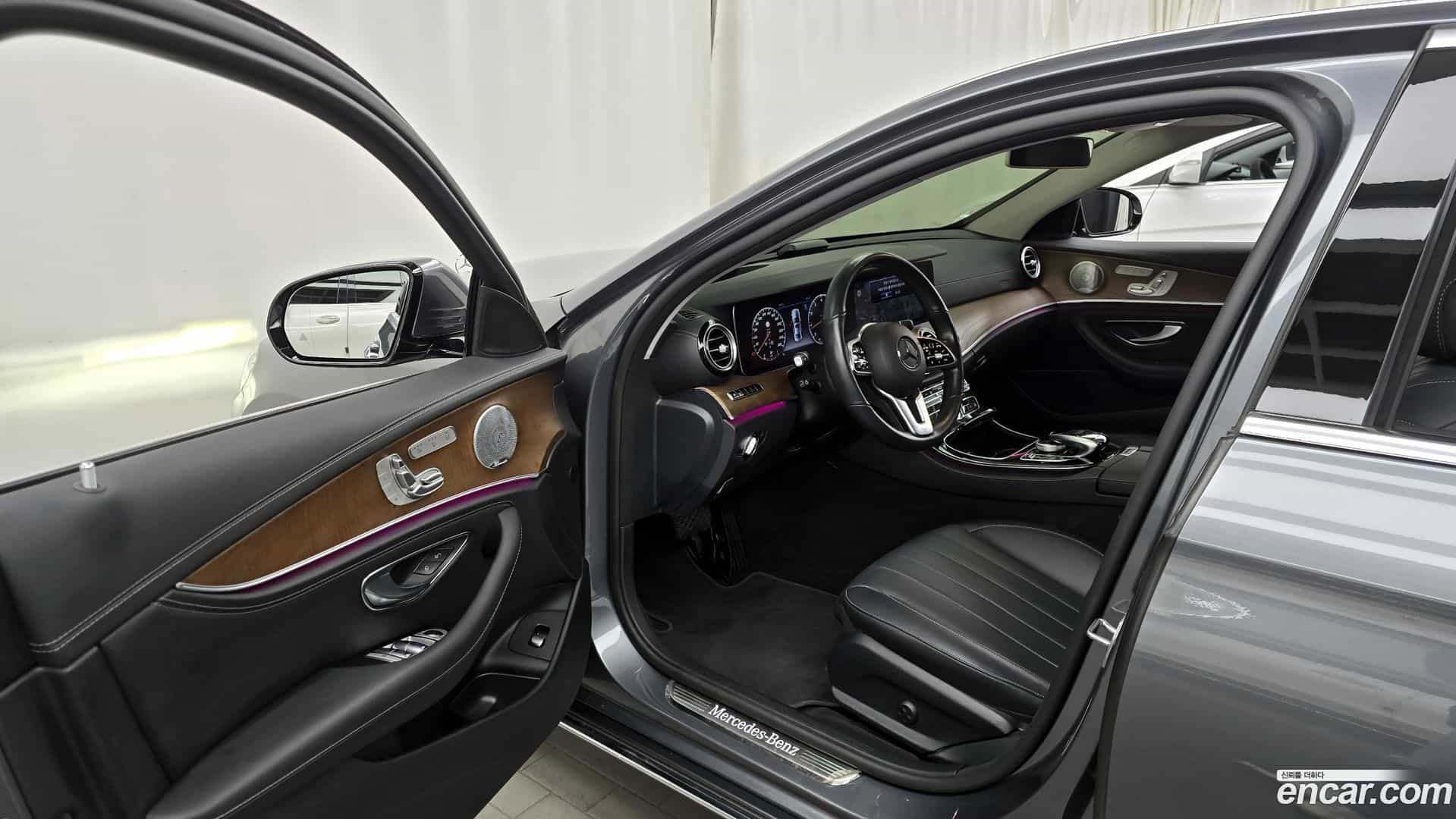 E-Class Mercedes-Benz 2019.4-INNER-010