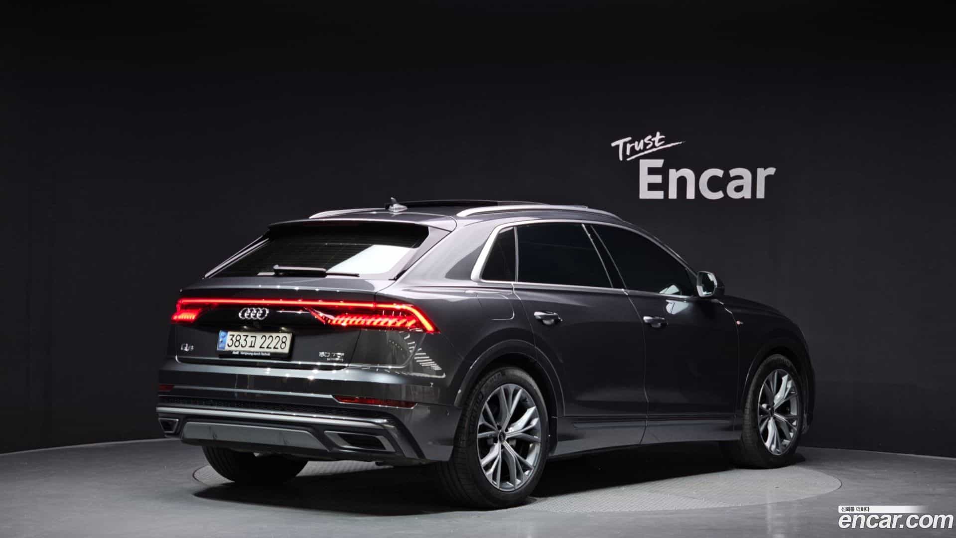 Q8 Audi 2021.5-OUTER-002