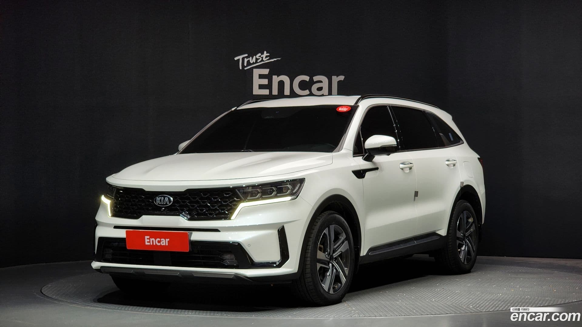 Main__Slider__Photo:Sorento Kia 2020.8-0