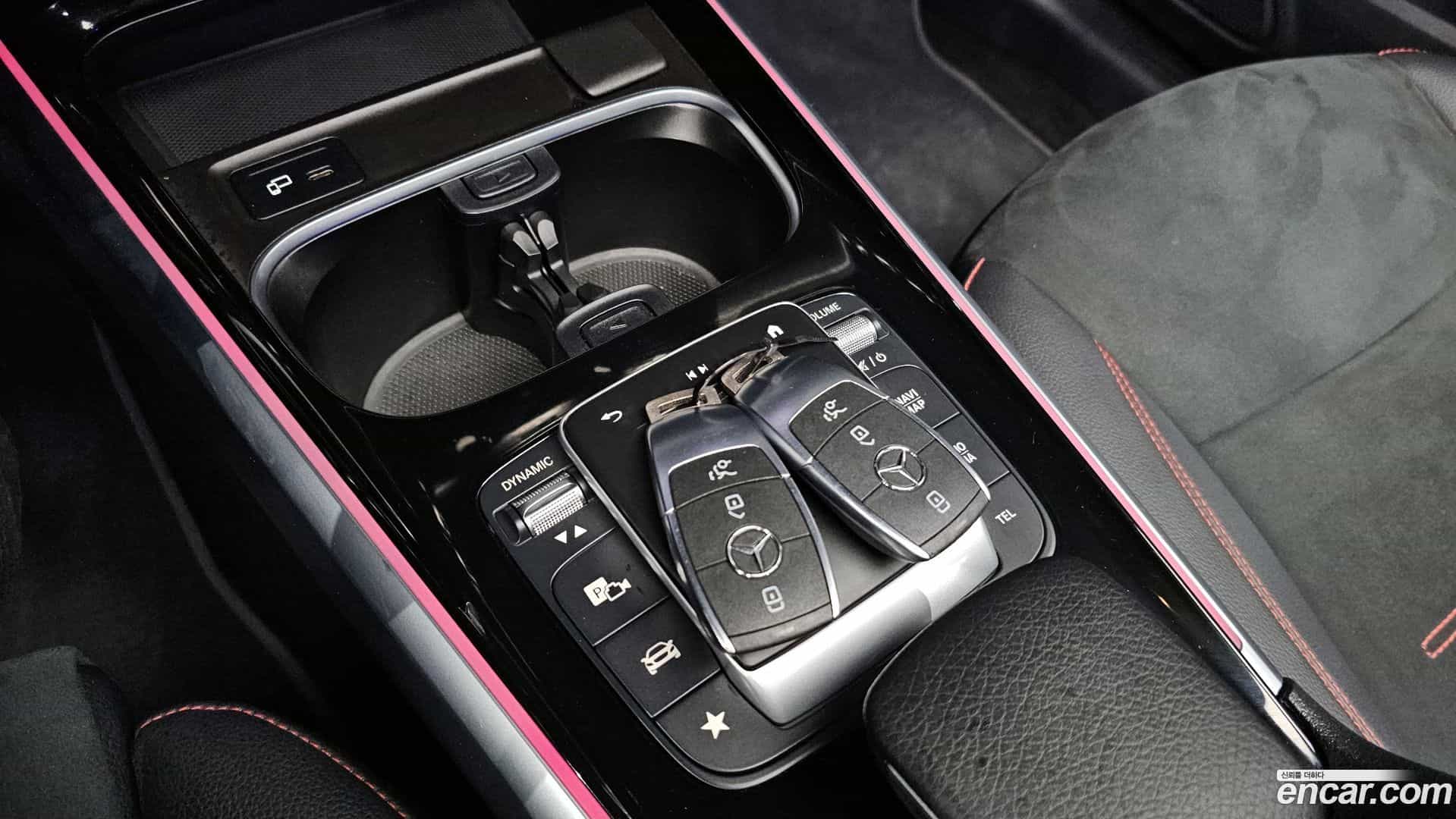 GLB-Class Mercedes-Benz 2022.6-INNER-009