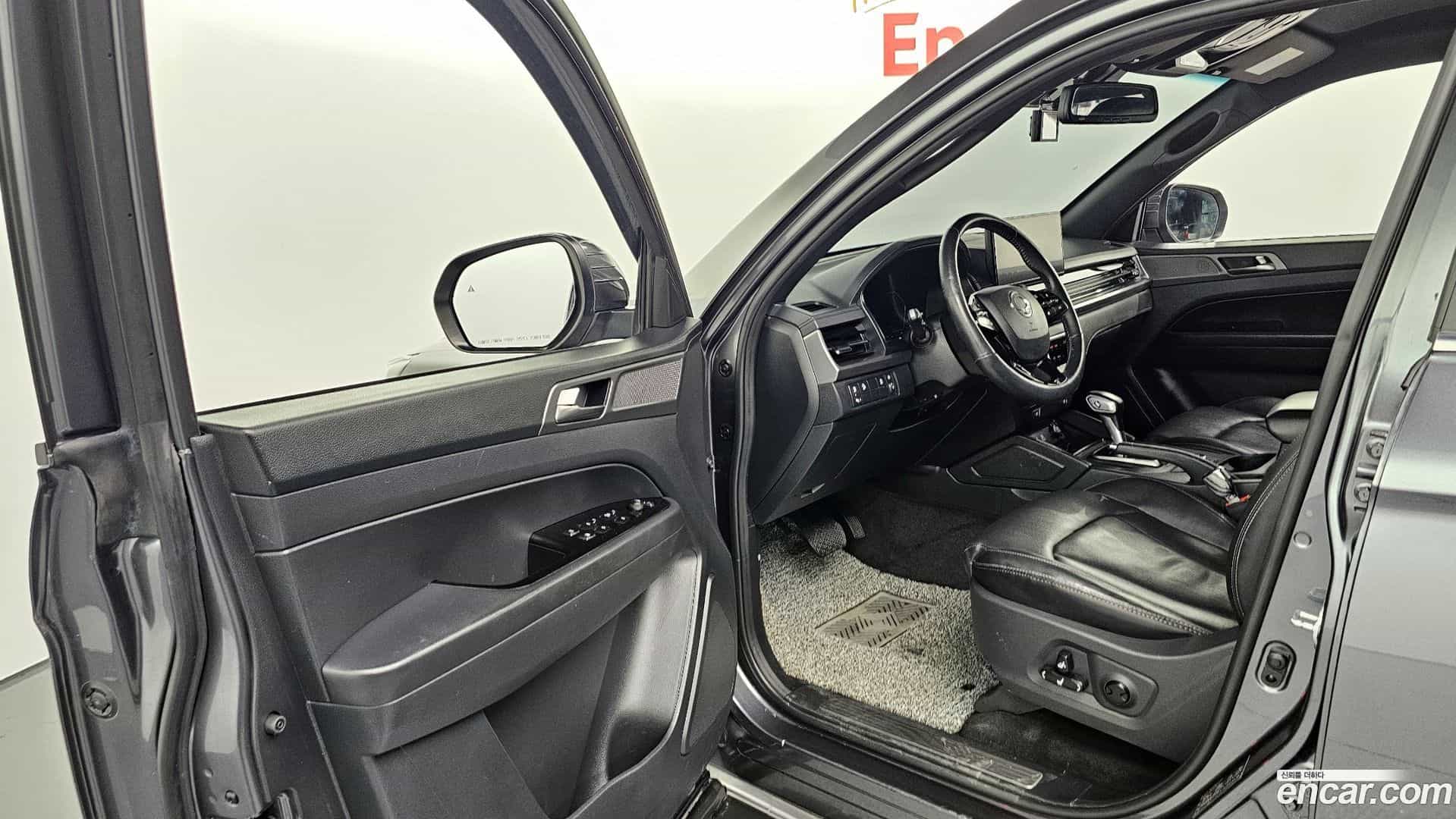 Rexton KG Mobility 2023.7-INNER-010