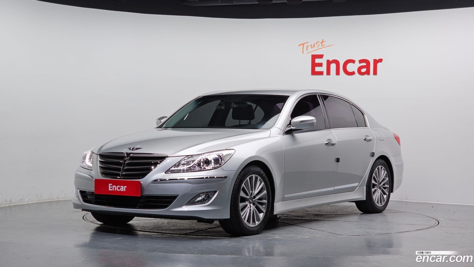Main__Slider__Photo:Genesis Hyundai 2013.9-0