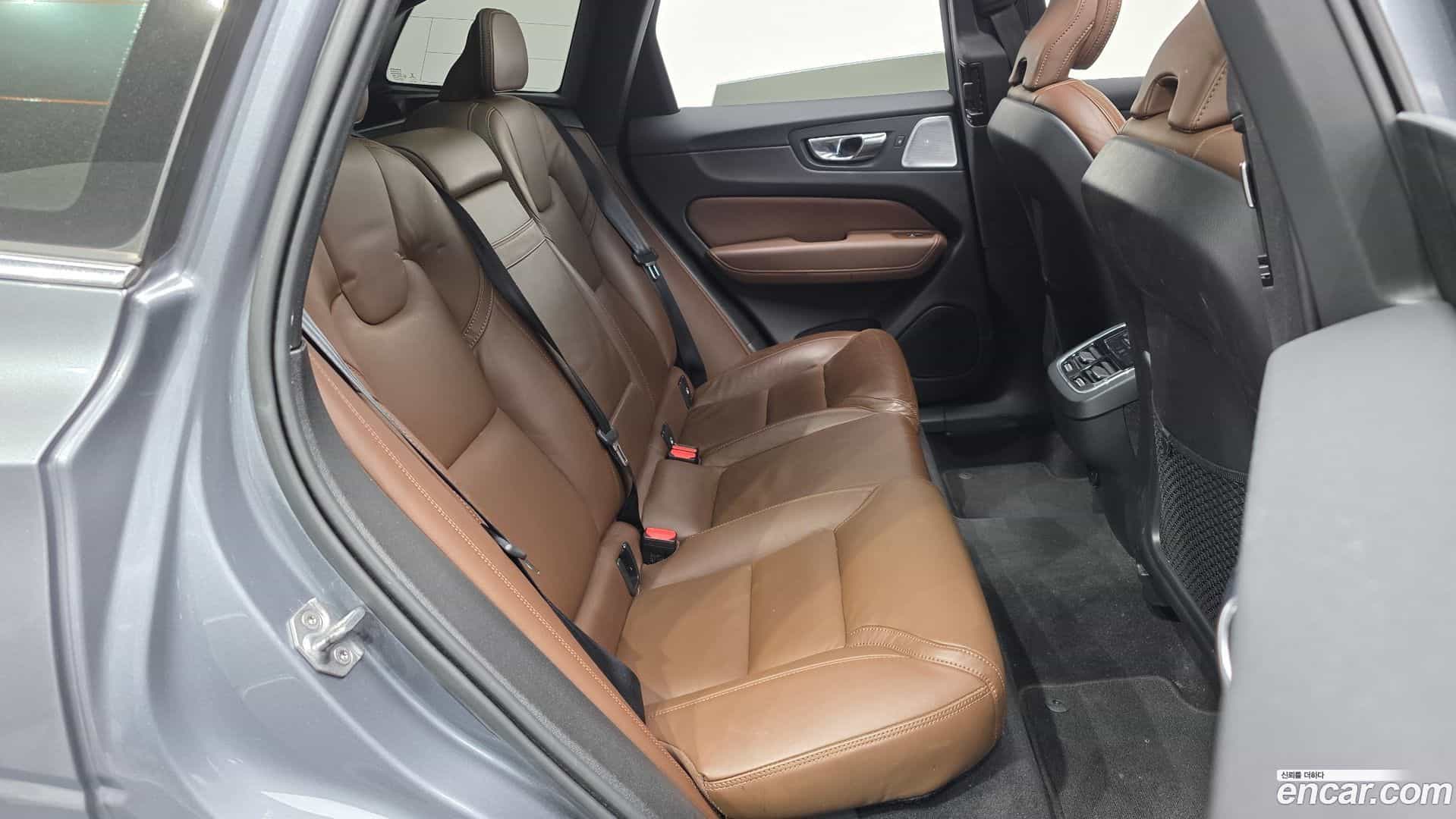 XC60 Volvo 2021.6-OPTION-016