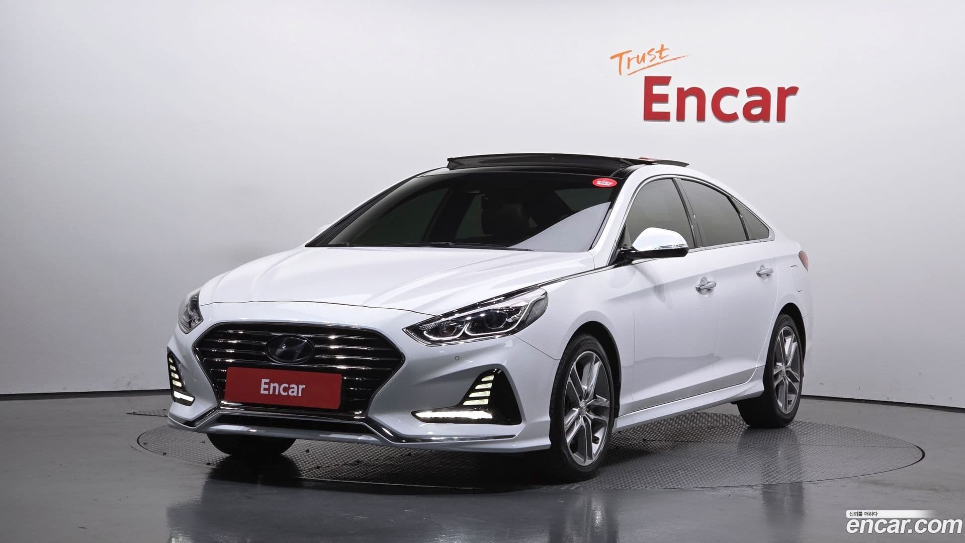 Main__Slider__Photo:Sonata Hyundai 2017.8-0