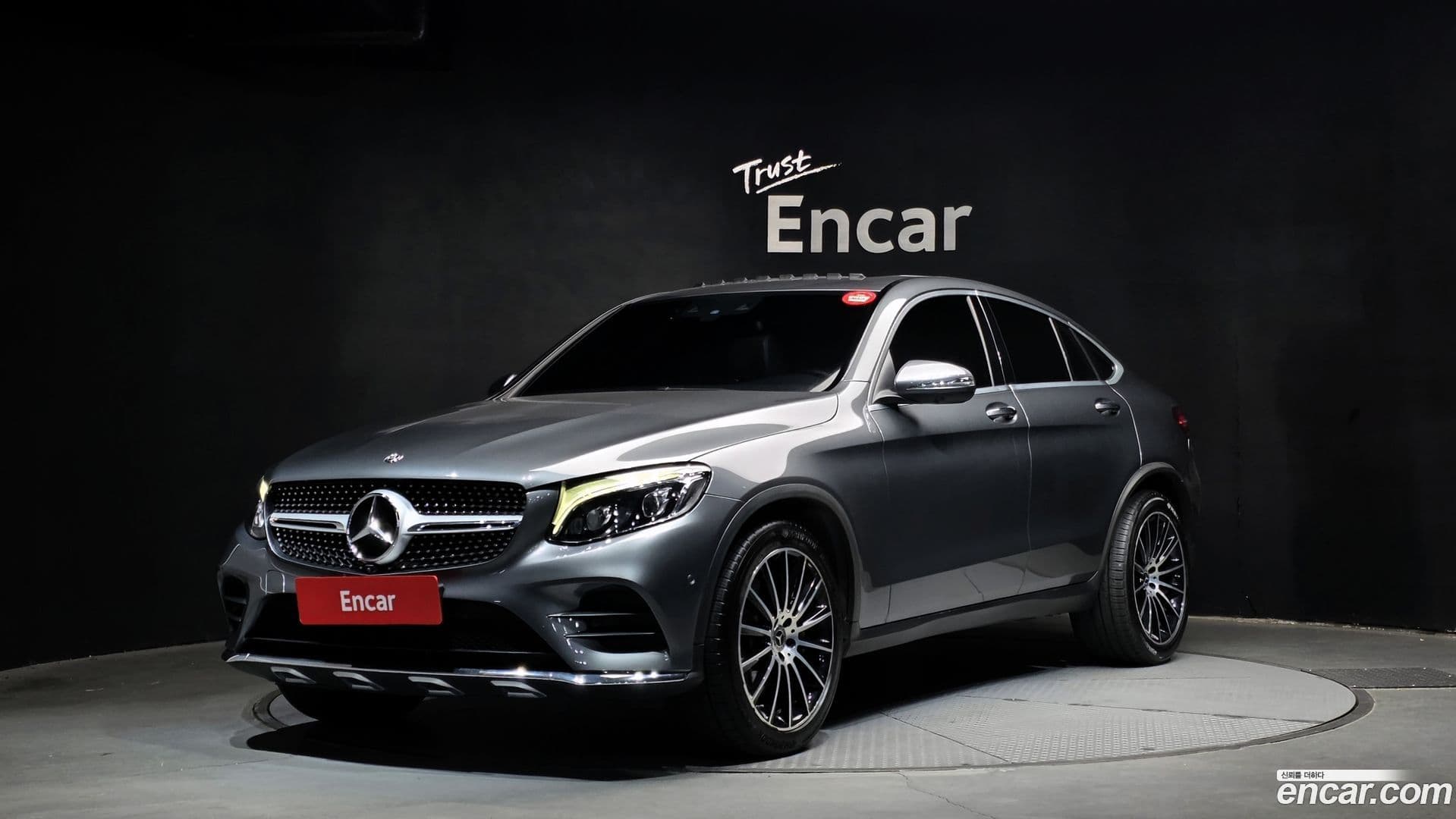 Main__Slider__Photo:GLC-Class Mercedes-Benz 2019.3-0