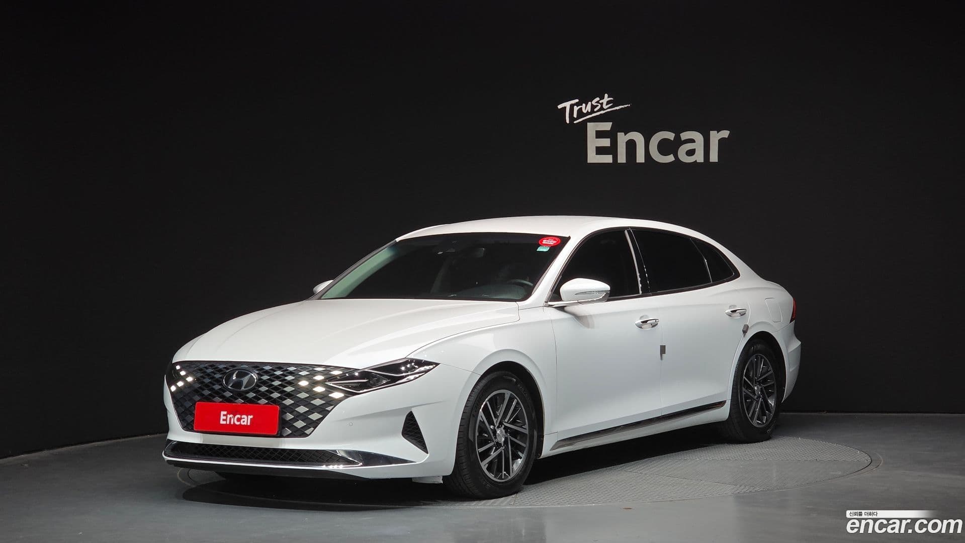Main__Slider__Photo:Grandeur Hyundai 2022.0-0