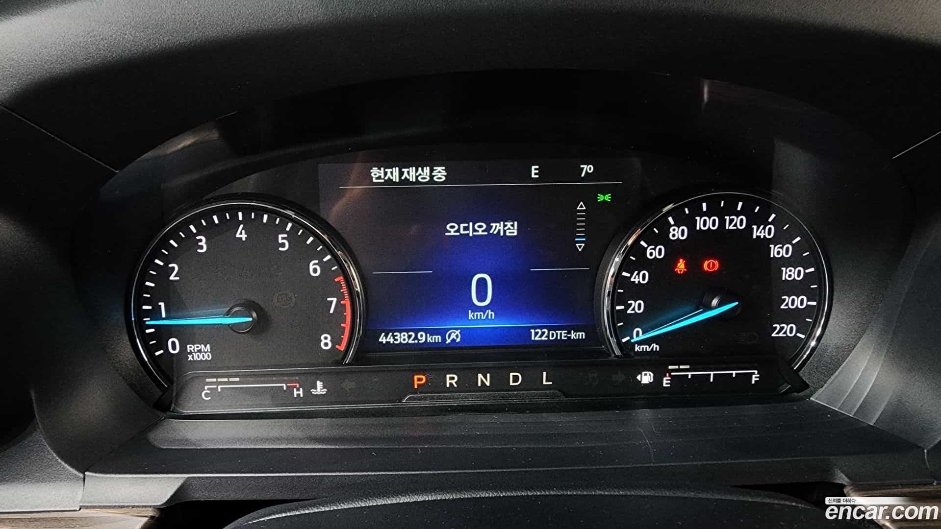 Explorer Ford 2022.10-INNER-008