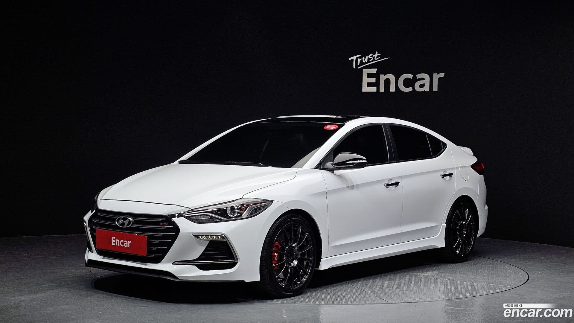 Main__Slider__Photo:AVANTE Hyundai 2018.10-0