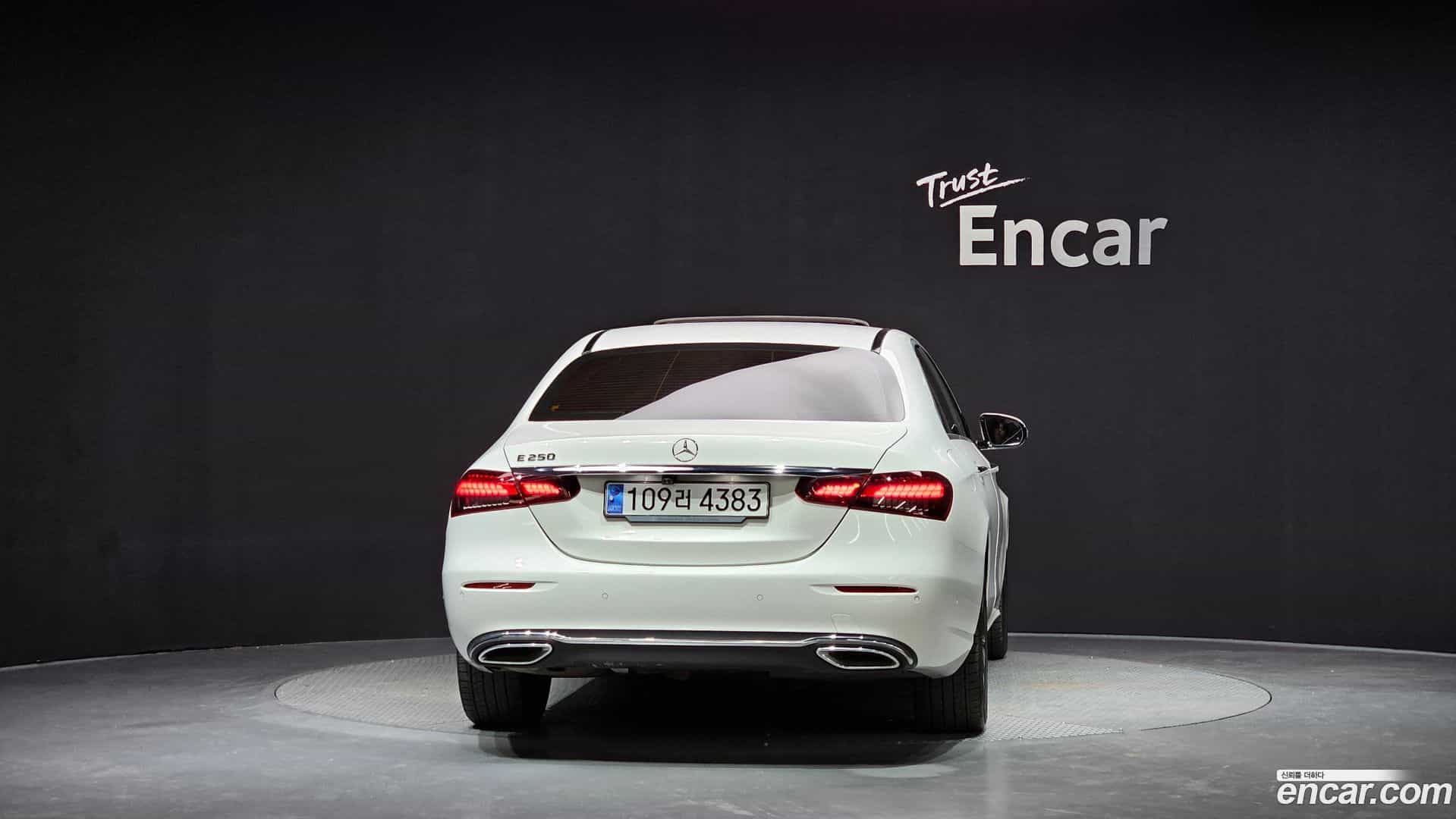 E-Class Mercedes-Benz 2020.10-OUTER-004