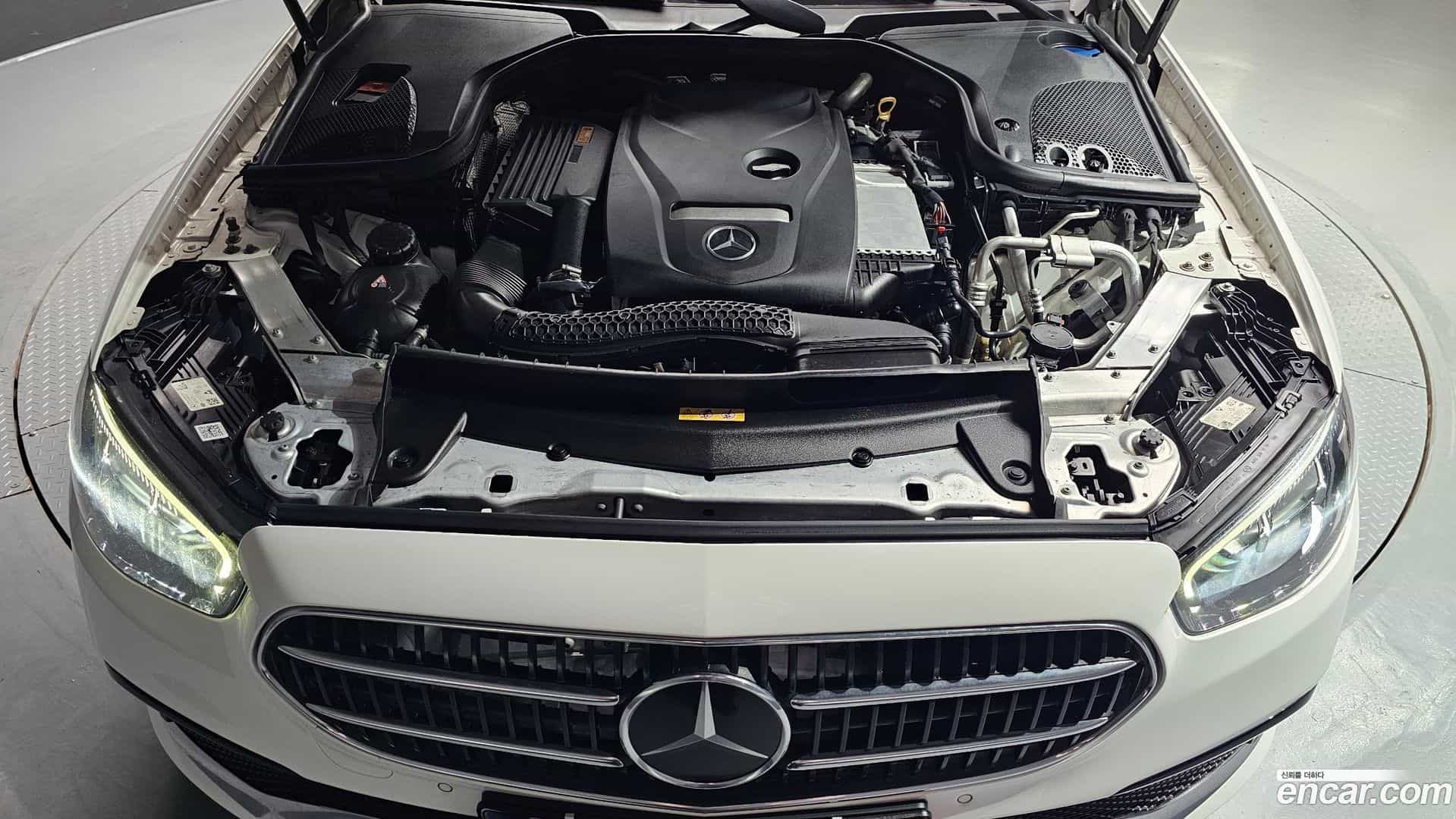 E-Class Mercedes-Benz 2020.10-INNER-006