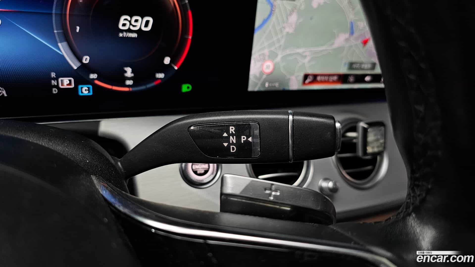 E-Class Mercedes-Benz 2020.10-INNER-009
