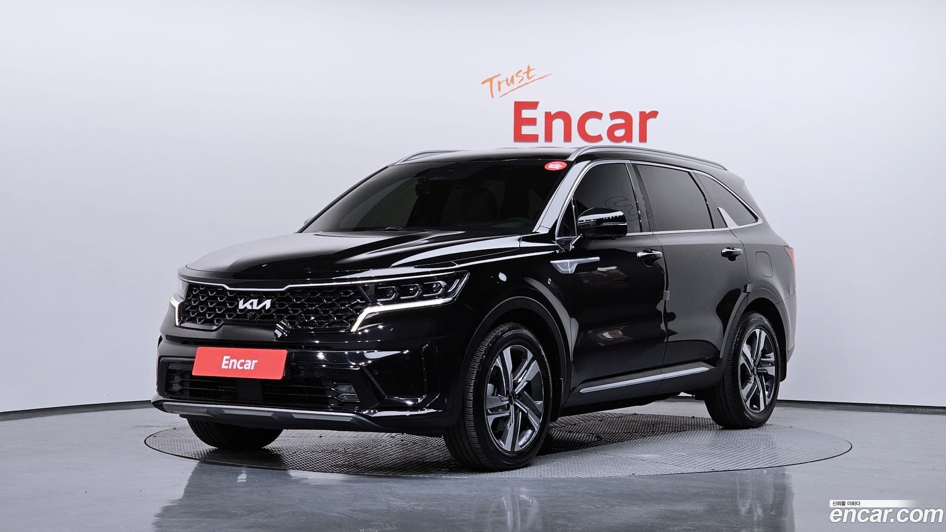 Main__Slider__Photo:Sorento Kia 2021.9-0