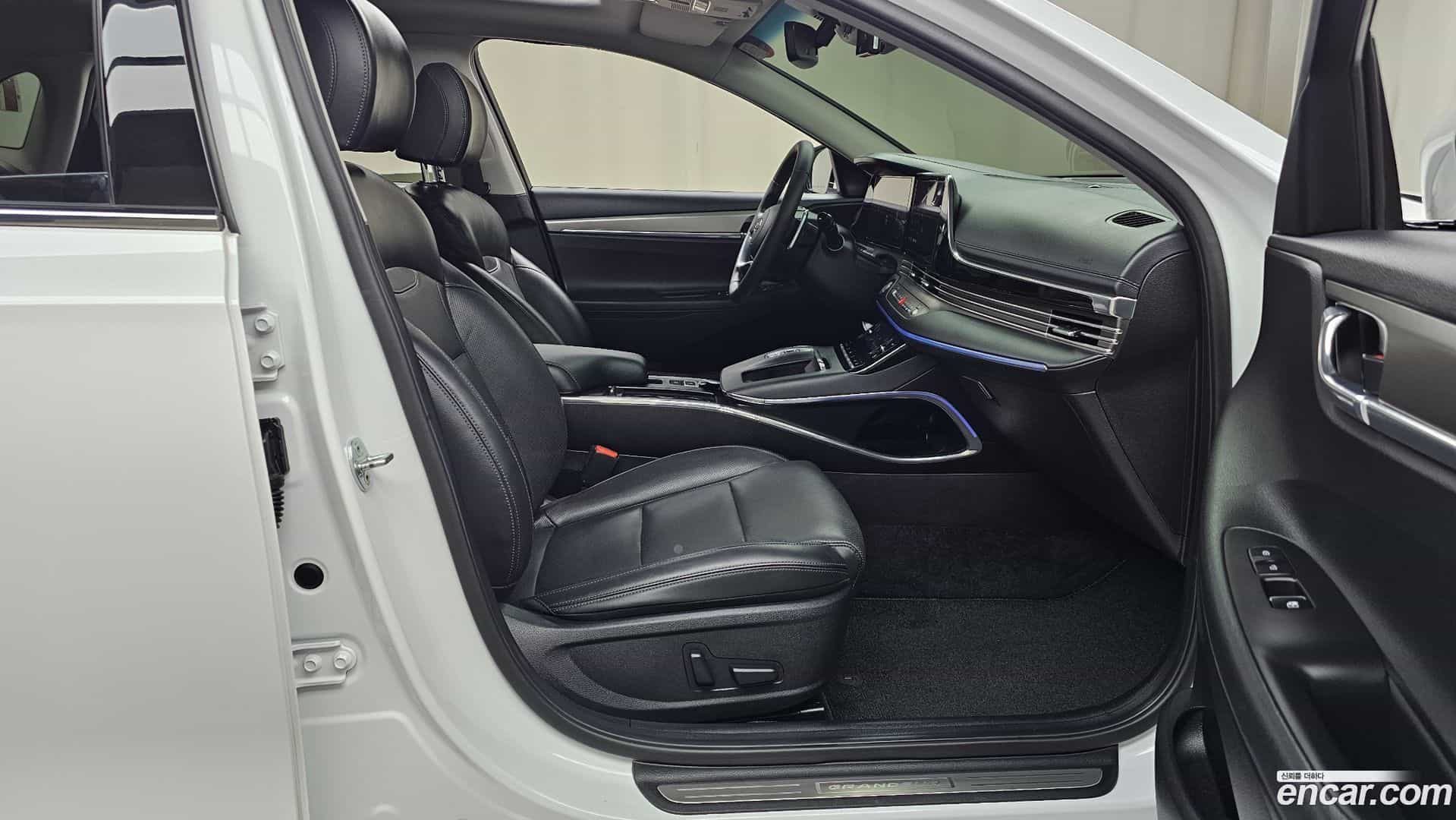 Grandeur Hyundai 2021.10-OPTION-015