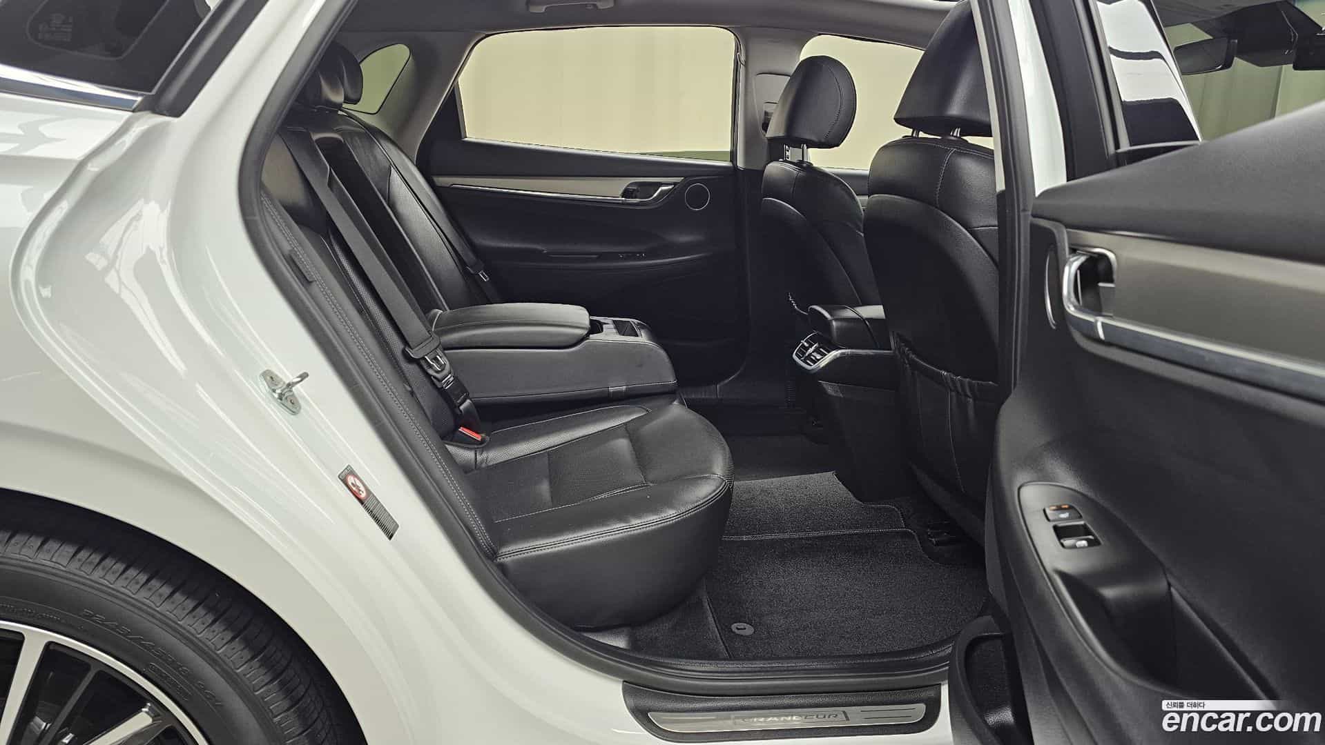 Grandeur Hyundai 2021.10-OPTION-016