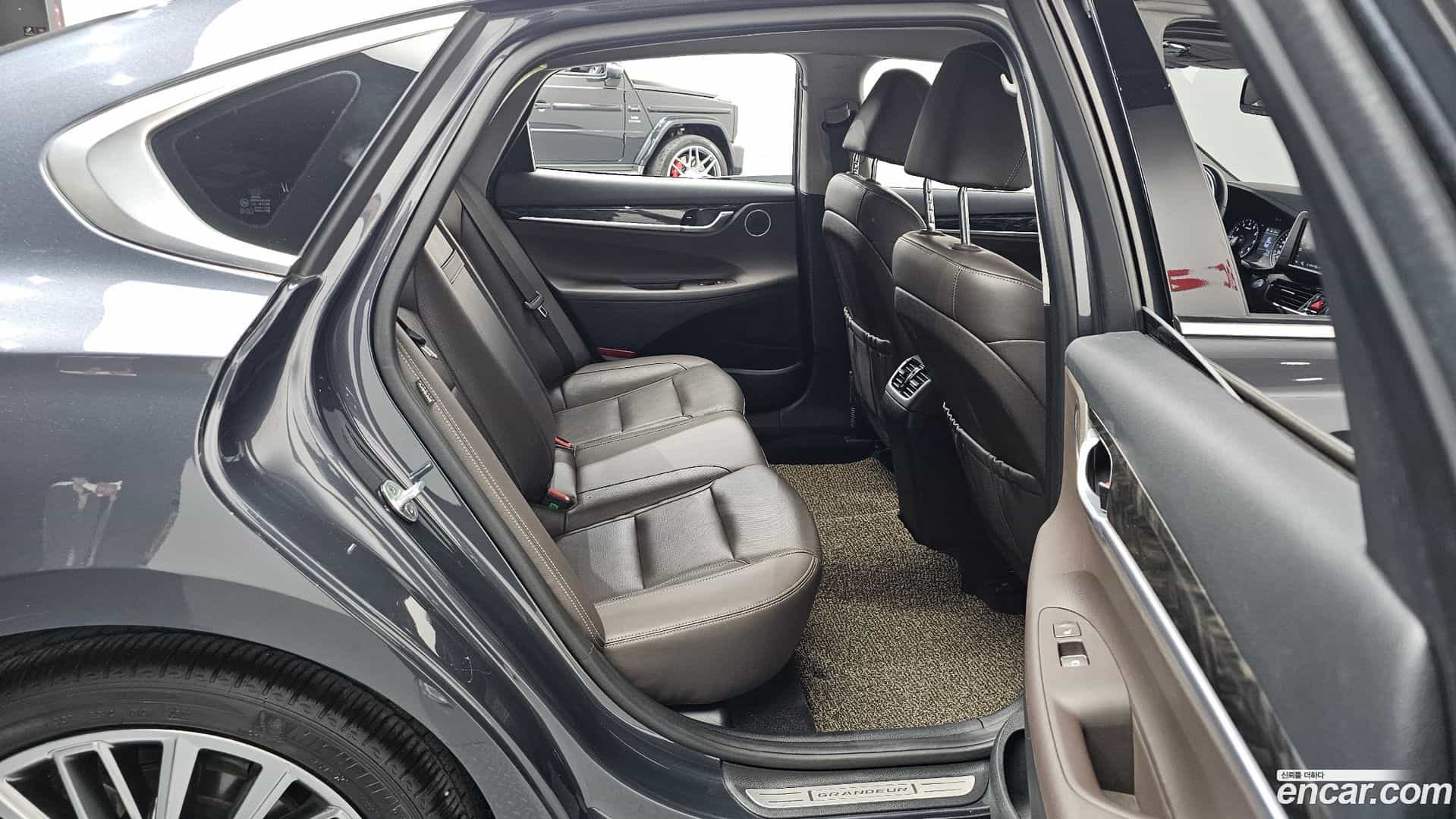 Grandeur Hyundai 2019.0-OPTION-016
