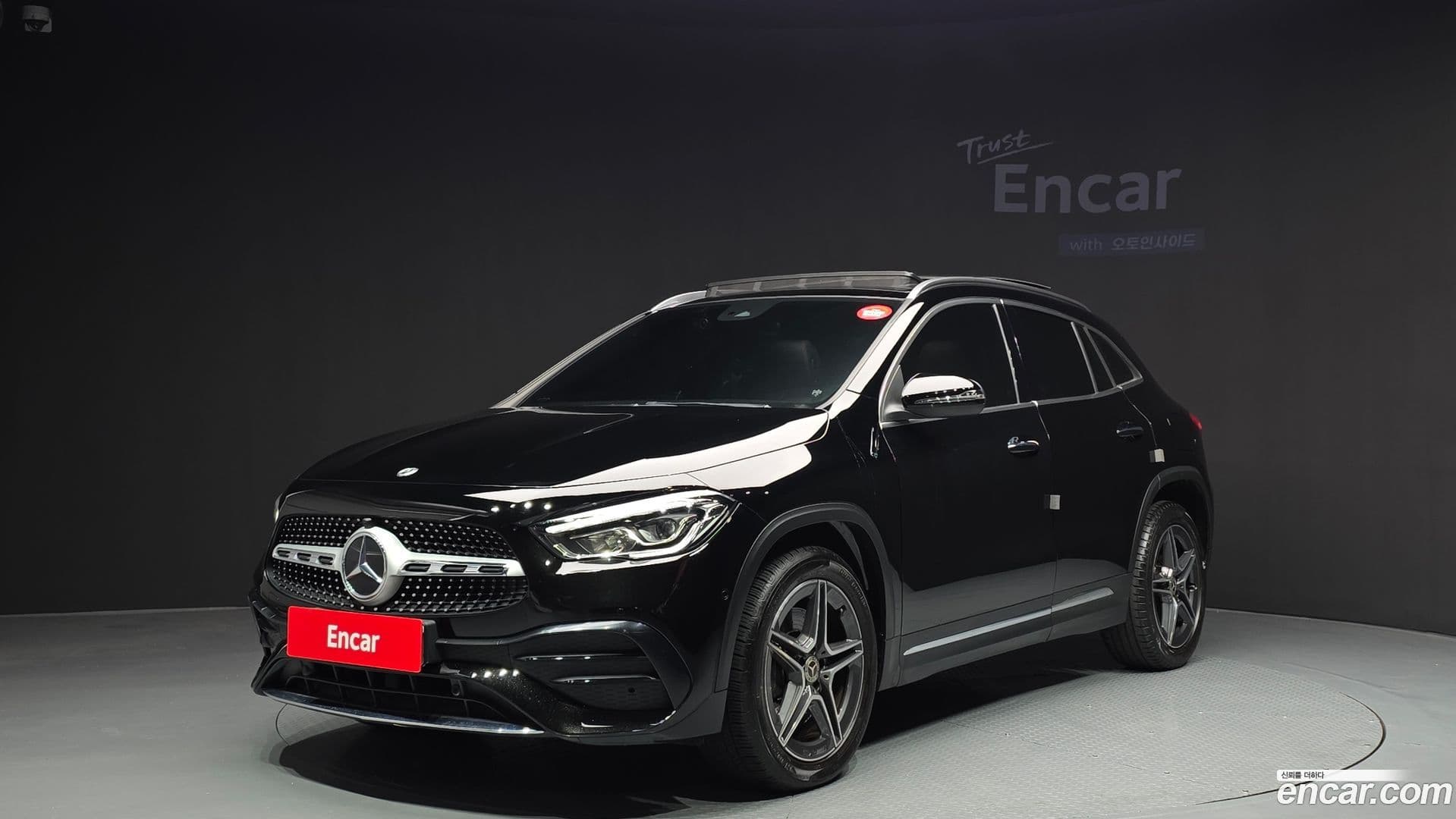 Main__Slider__Photo:GLA-Class Mercedes-Benz 2020.9-0