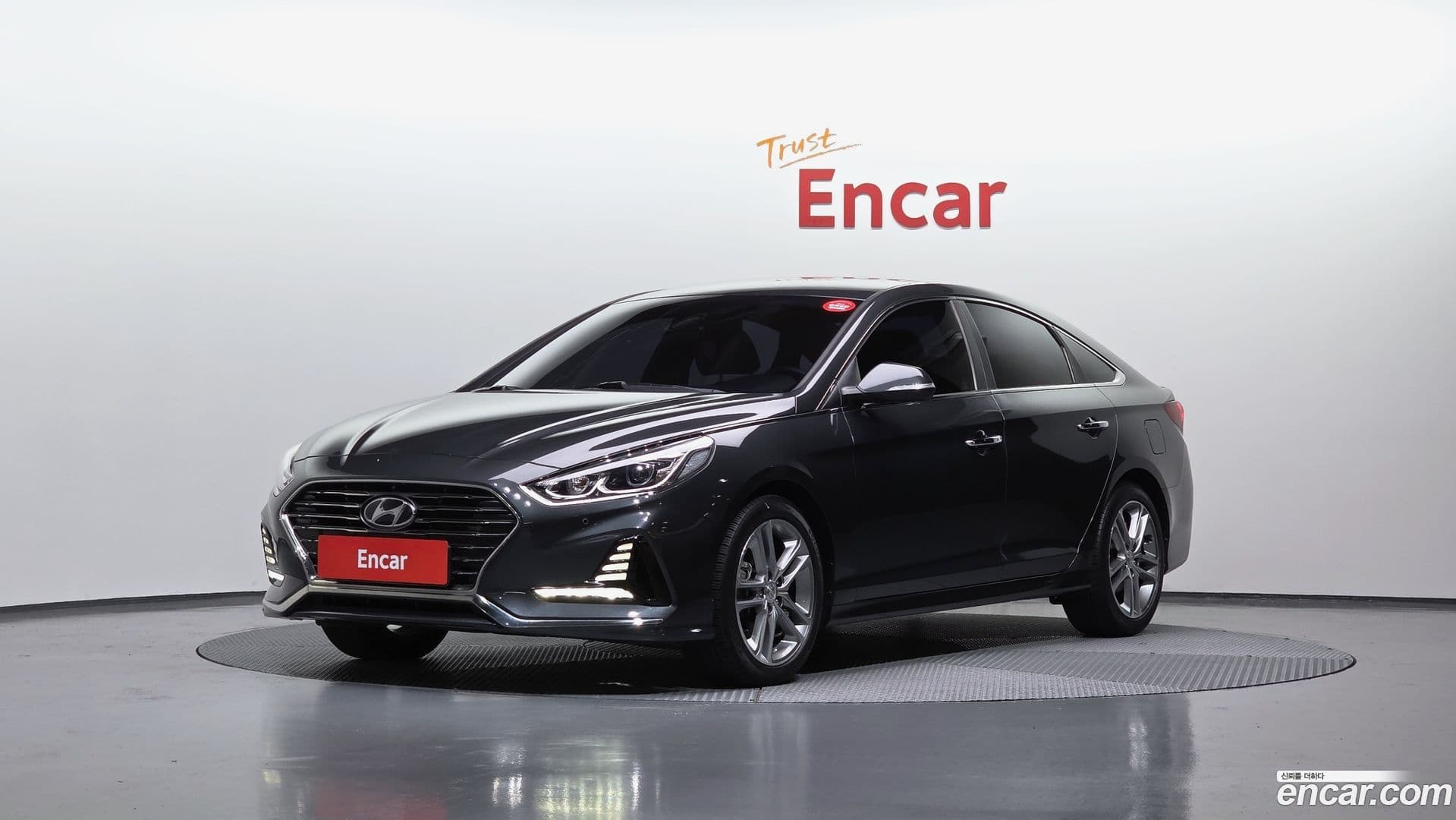Main__Slider__Photo:Sonata Hyundai 2018.1-0