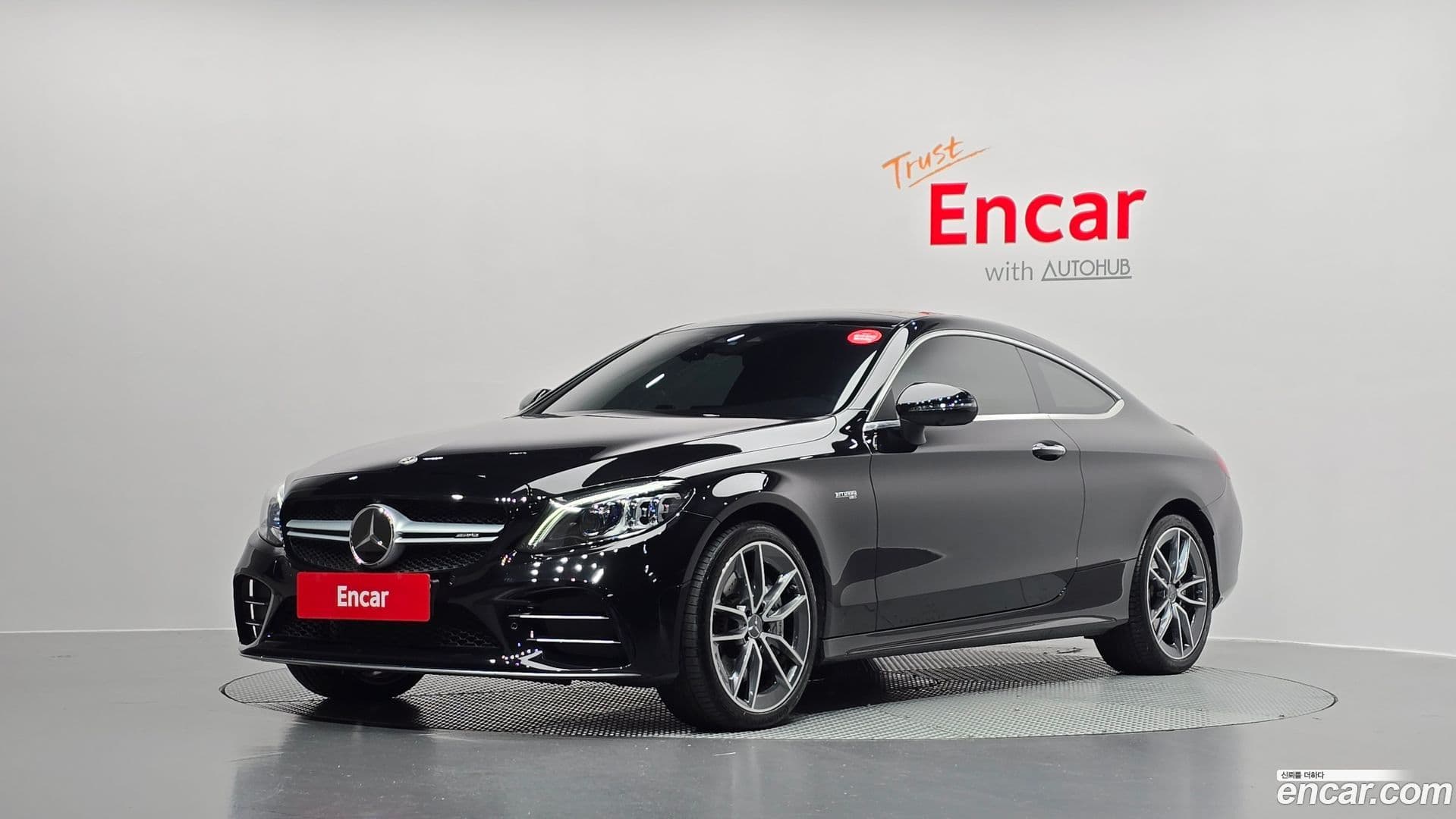 Main__Slider__Photo:C-Class Mercedes-Benz 2023.10-0