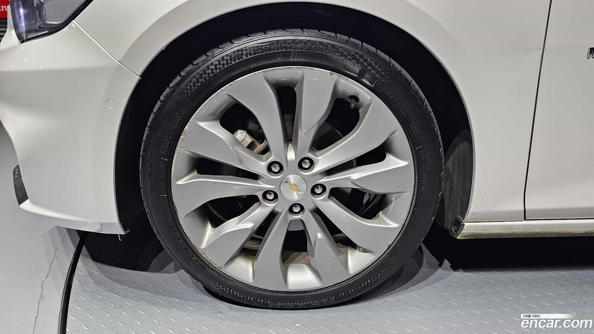 Malibu Chevrolet 2017.10-OUTER-005