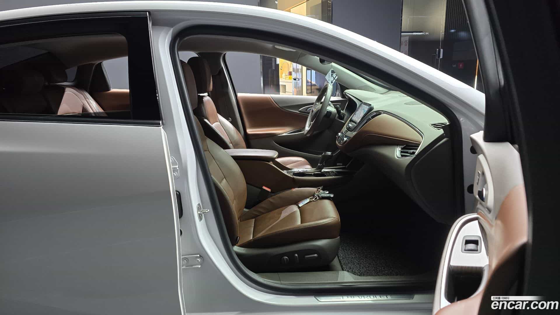 Malibu Chevrolet 2017.10-INNER-010