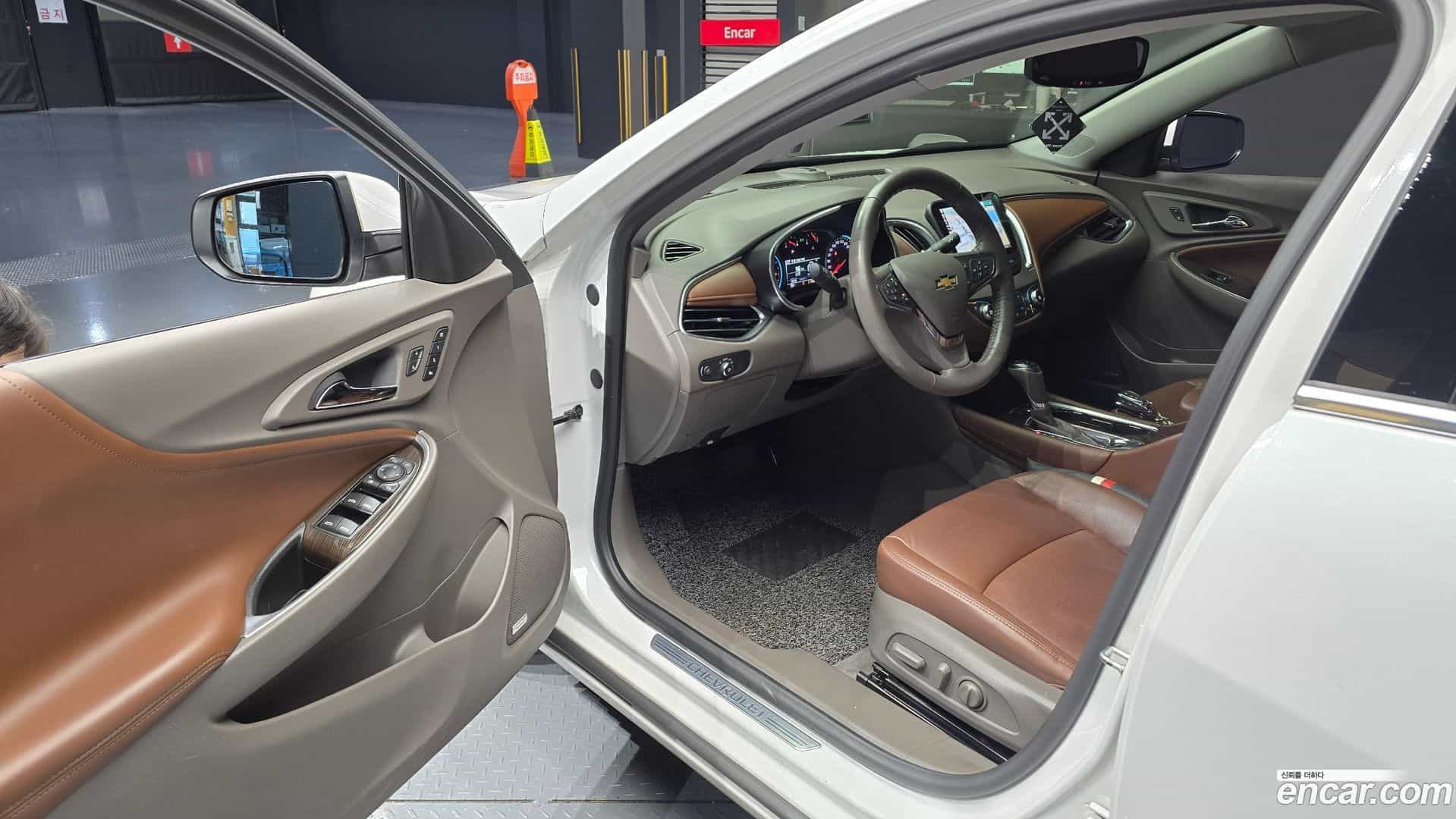 Malibu Chevrolet 2017.10-OPTION-015