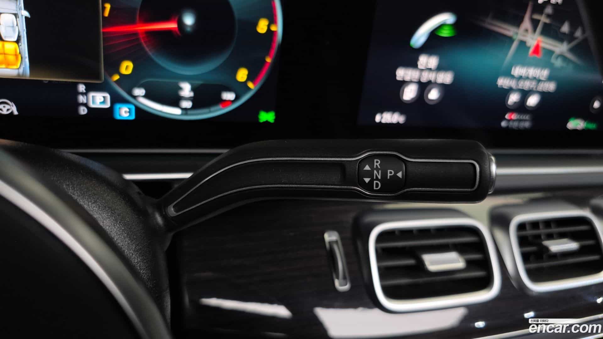 GLE-Class Mercedes-Benz 2022.5-INNER-009