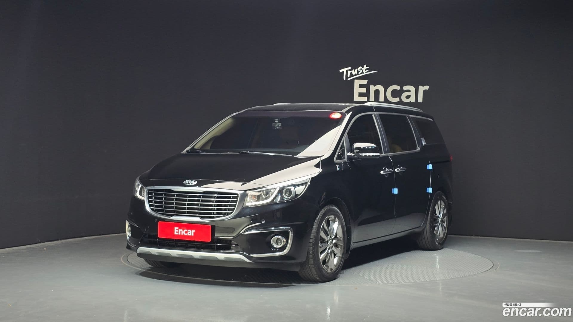 Main__Slider__Photo:Canival Kia 2015.8-0