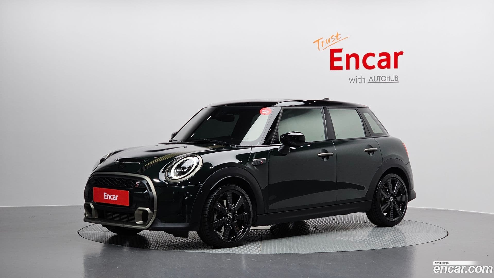 Main__Slider__Photo:Cooper Mini 2022.8-0