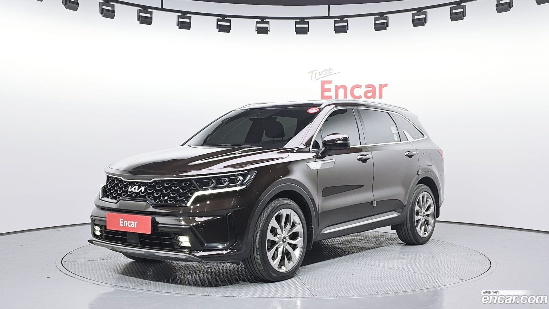 Main__Slider__Photo:Sorento Kia 2021.9-0