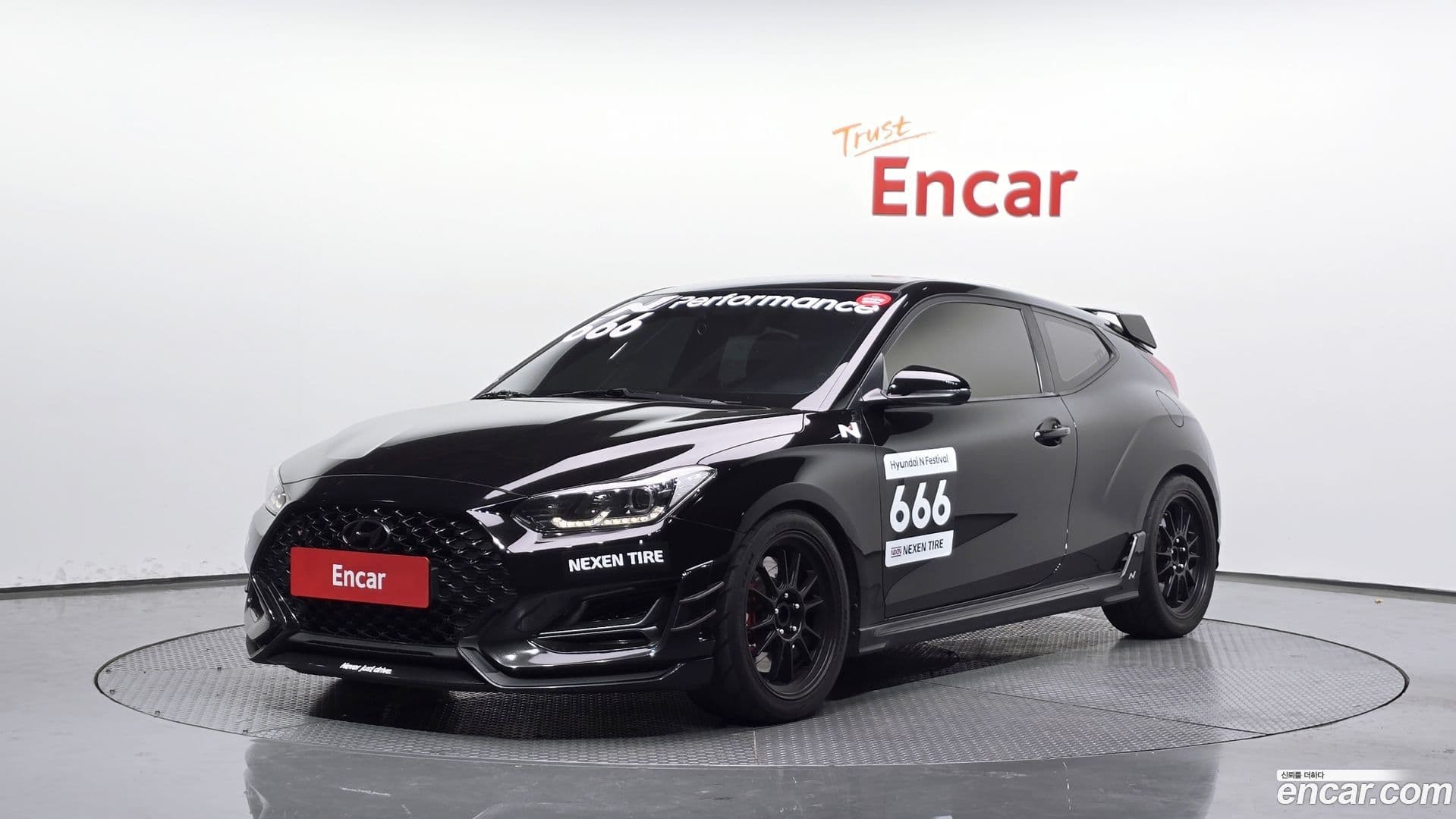 Main__Slider__Photo:Veloster Hyundai 2018.7-0