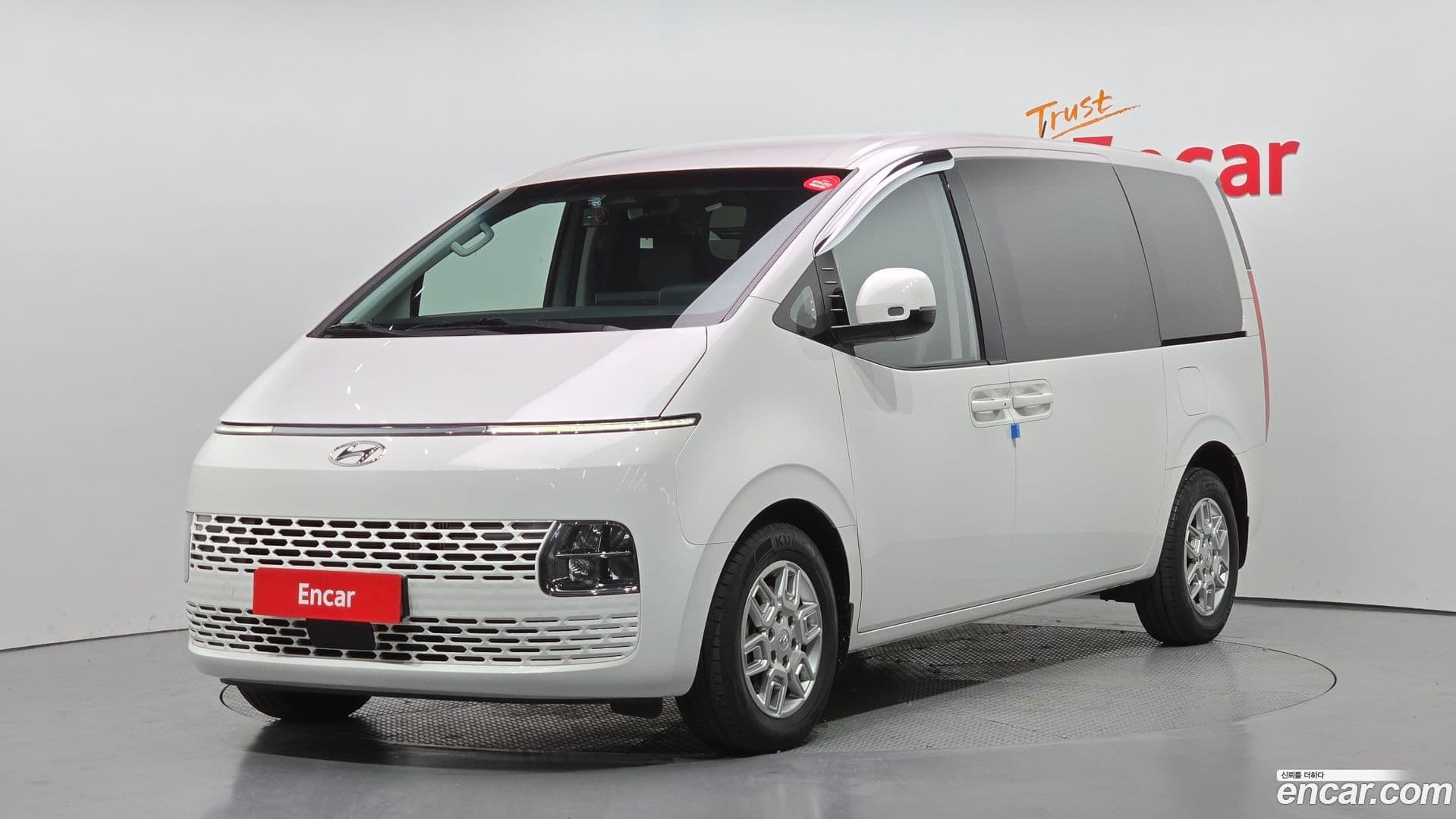 Main__Slider__Photo:Staria Hyundai 2023.6-0