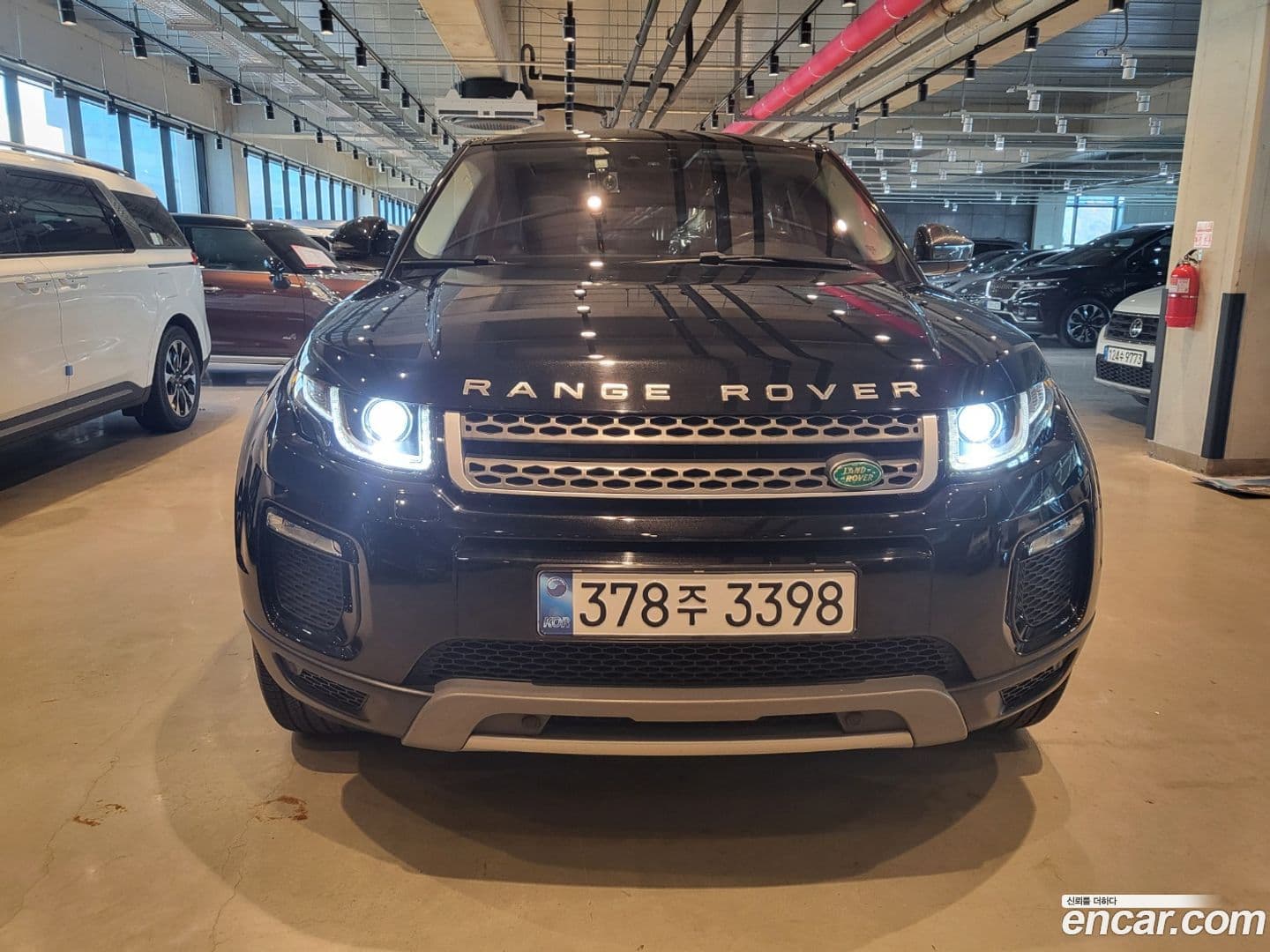 Main__Slider__Photo:Range Rover Evoque Land Rover 2018.0-0
