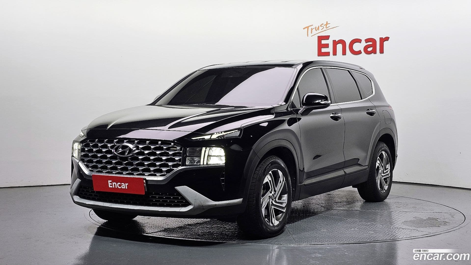 Main__Slider__Photo:Santafe Hyundai 2020.6-0