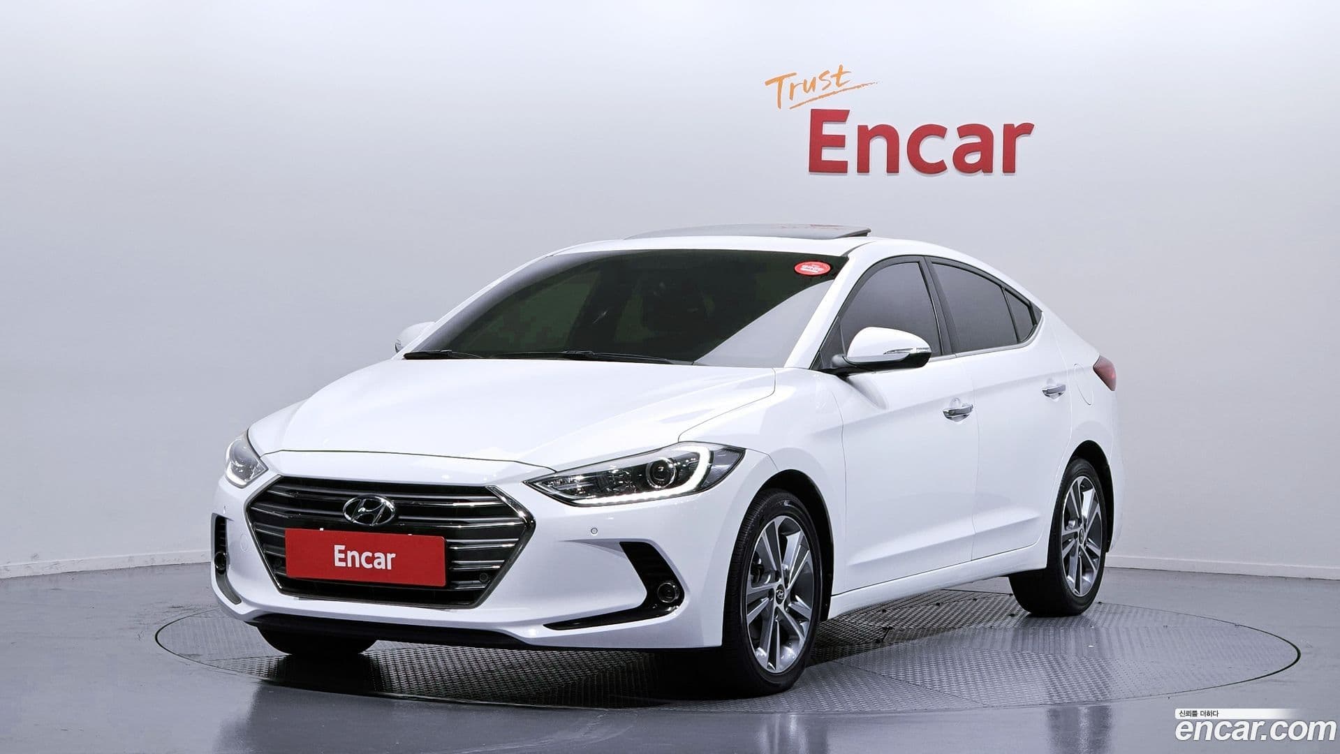Main__Slider__Photo:AVANTE Hyundai 2016.6-0