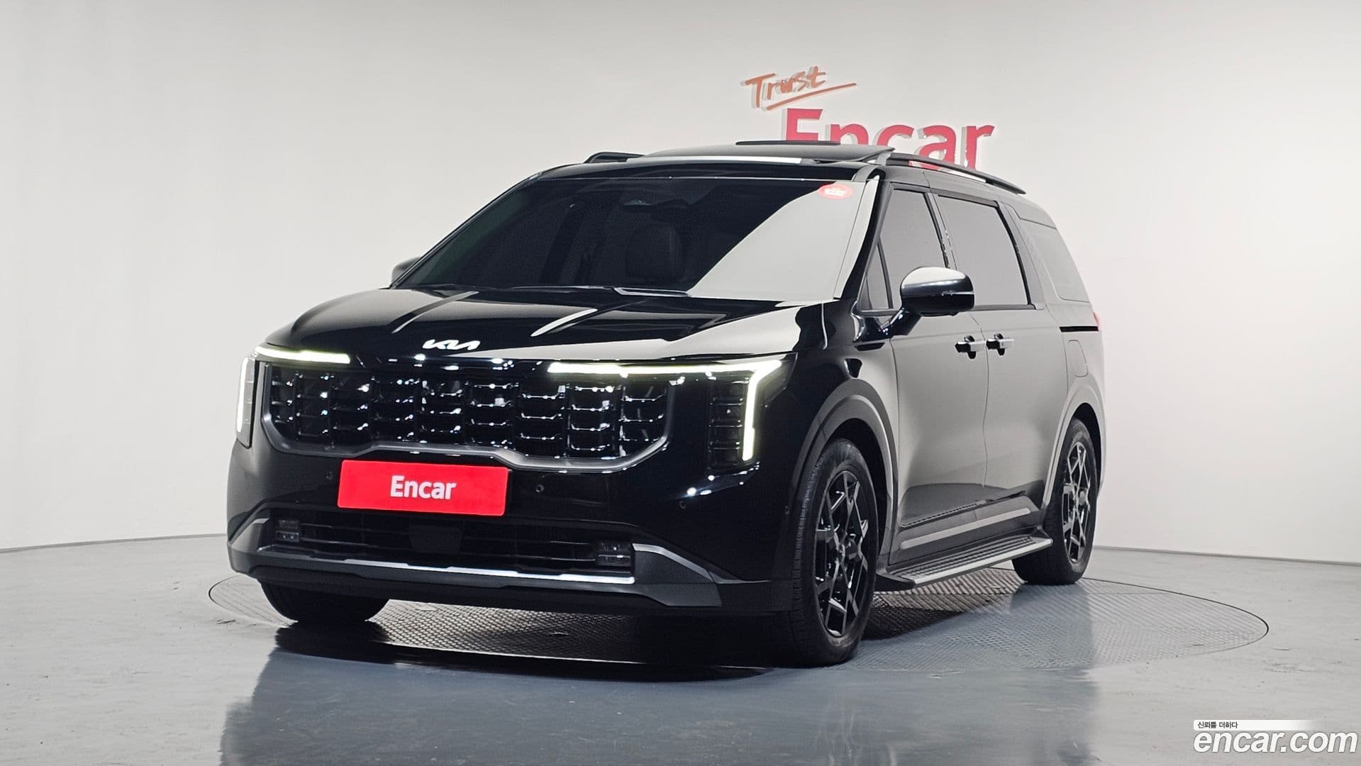 Main__Slider__Photo:Canival Kia 2023.11-0