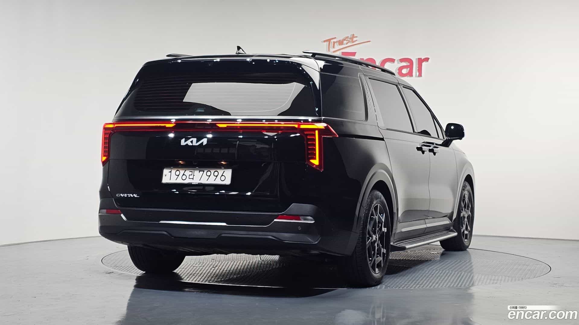 Canival Kia 2023.11-OUTER-002