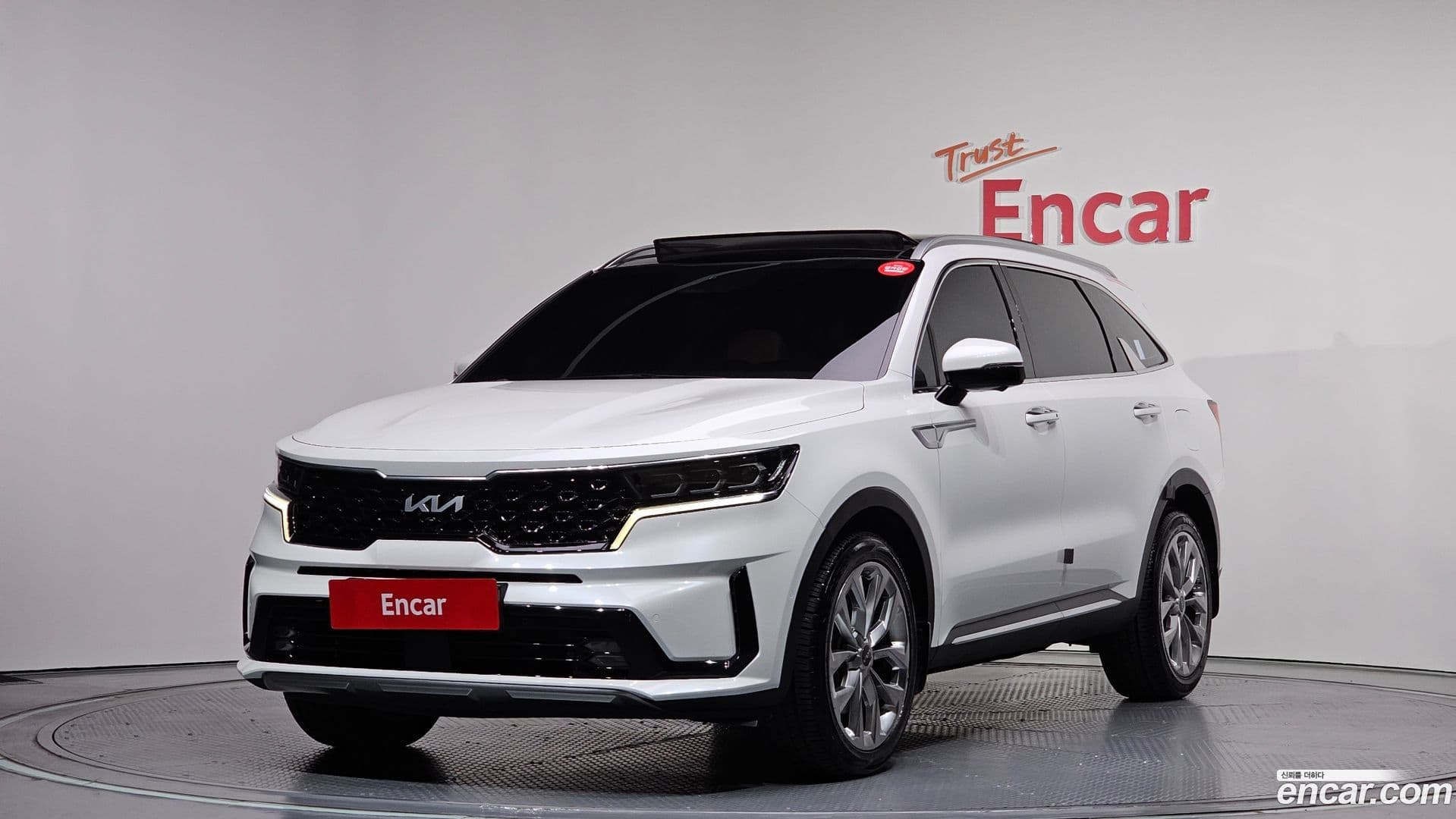Main__Slider__Photo:Sorento Kia 2022.6-0