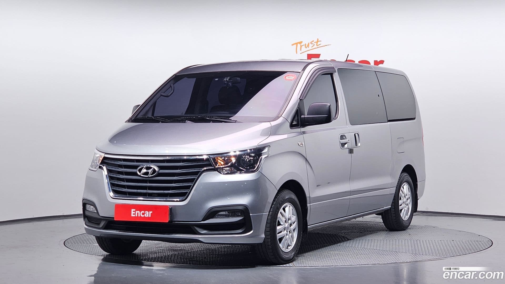 Main__Slider__Photo:Starex Hyundai 2019.6-0