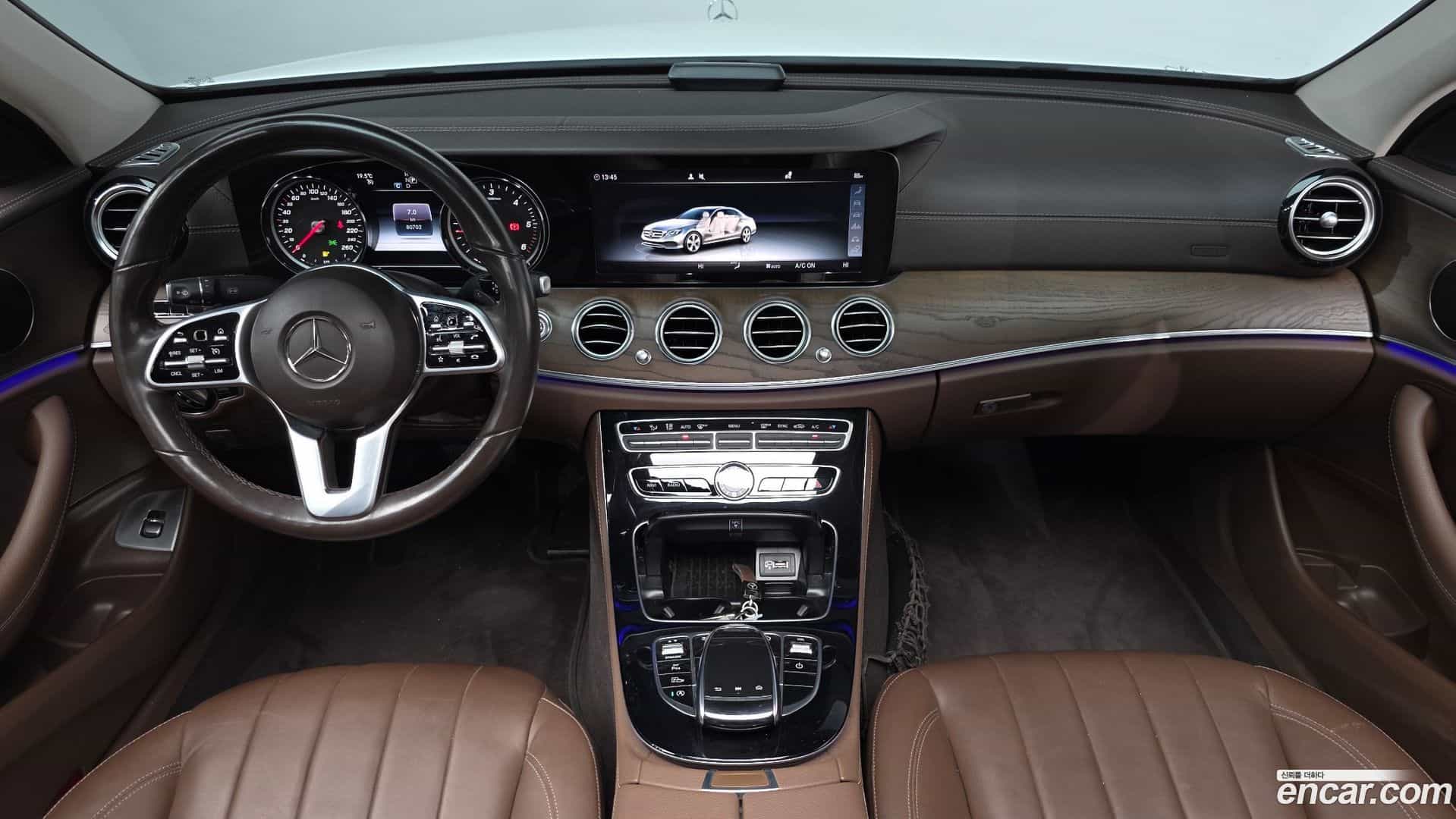 E-Class Mercedes-Benz 2019.4-INNER-007