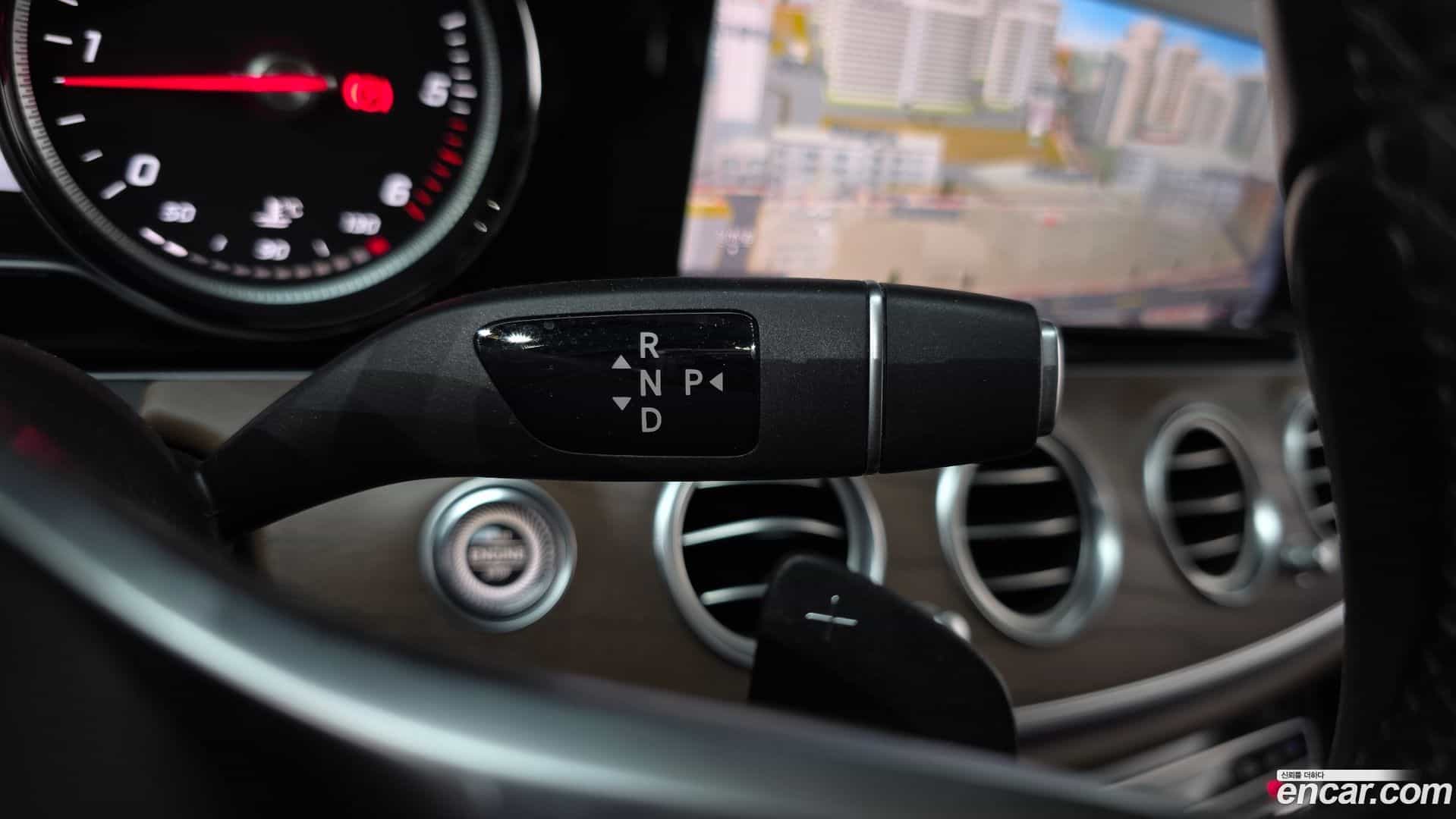E-Class Mercedes-Benz 2019.4-INNER-009