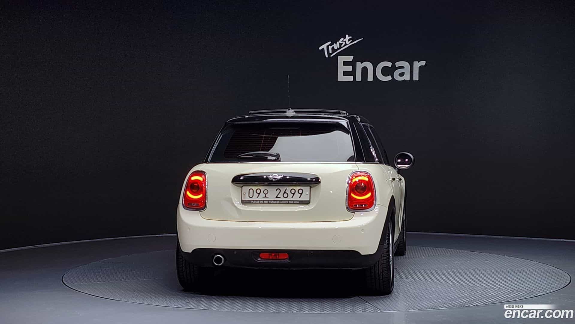 Cooper Mini 2018.8-OUTER-004