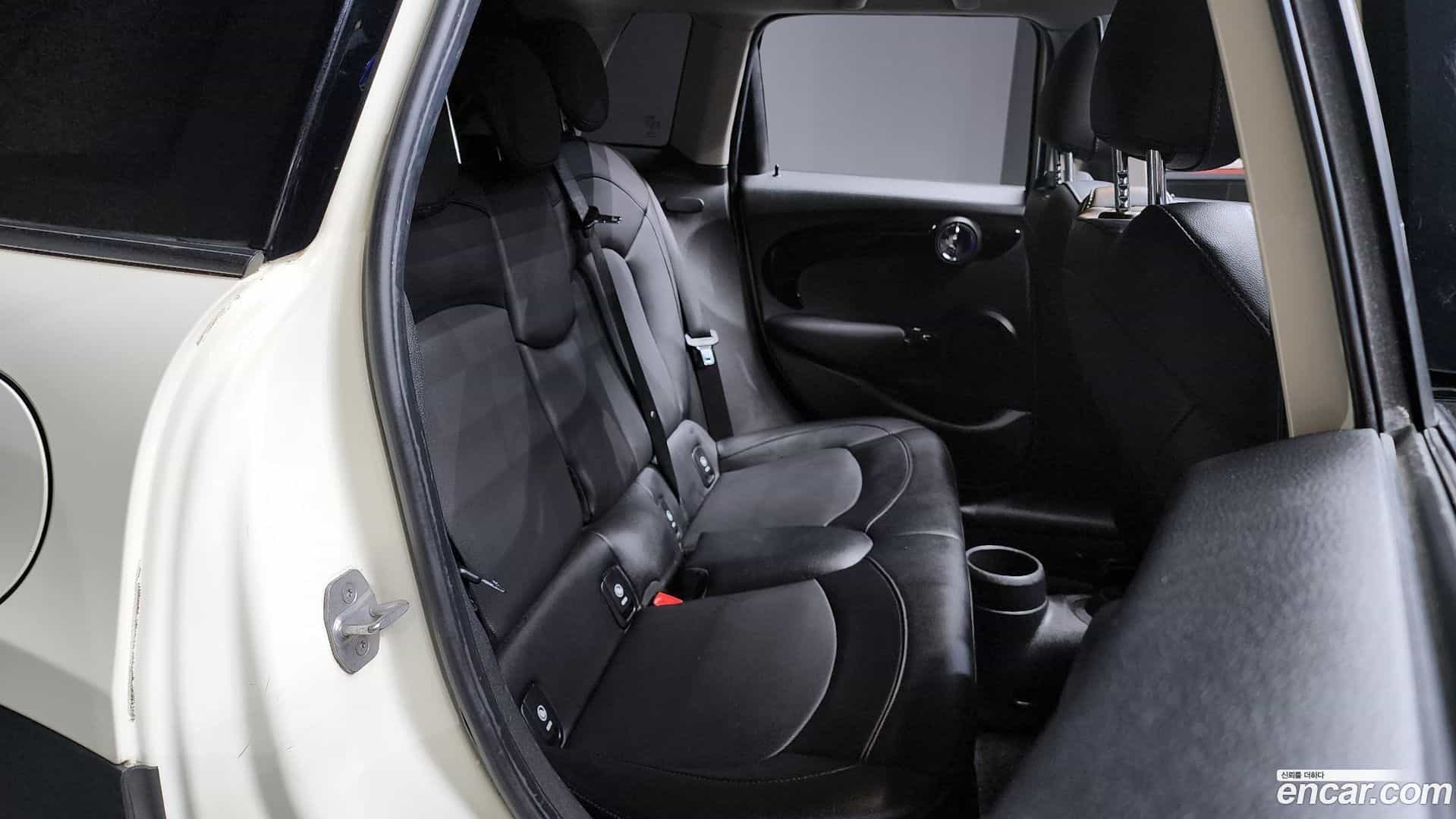 Cooper Mini 2018.8-OPTION-016