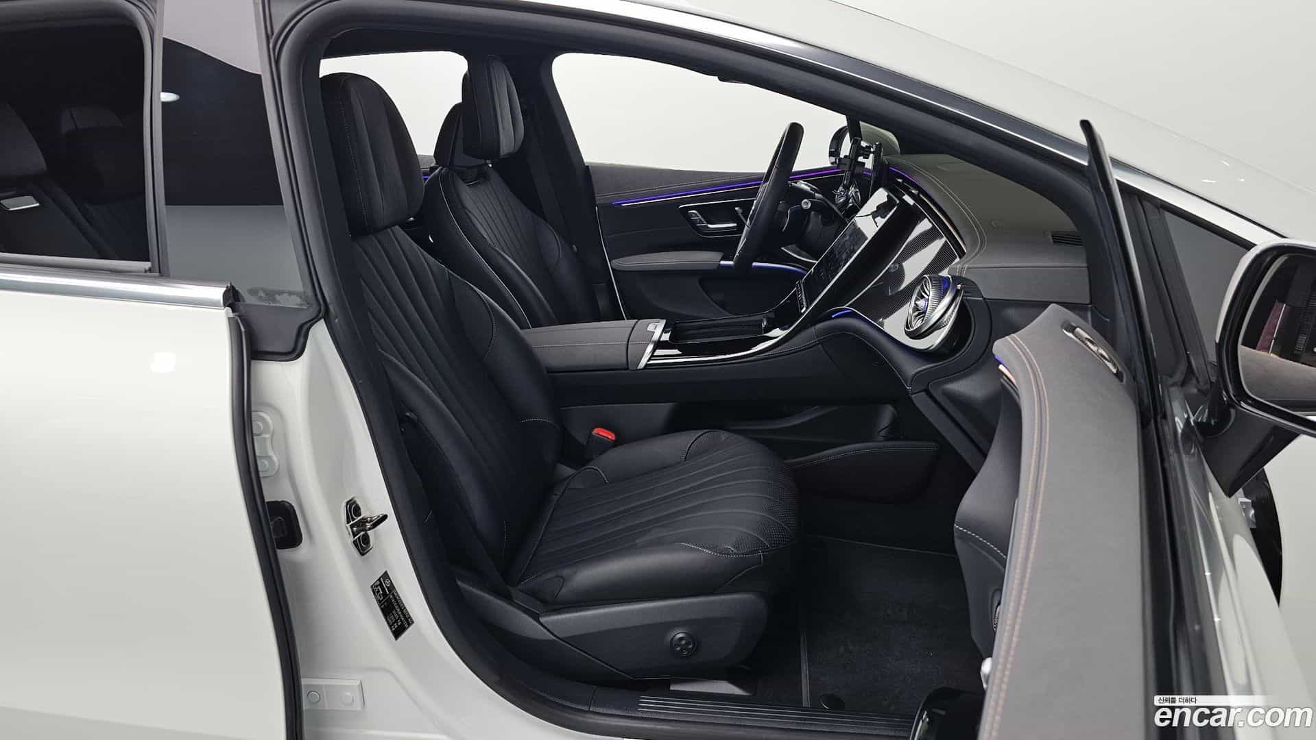 EQS Mercedes-Benz 2023.8-INNER-010