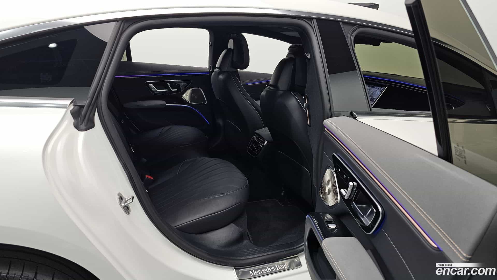 EQS Mercedes-Benz 2023.8-OPTION-015