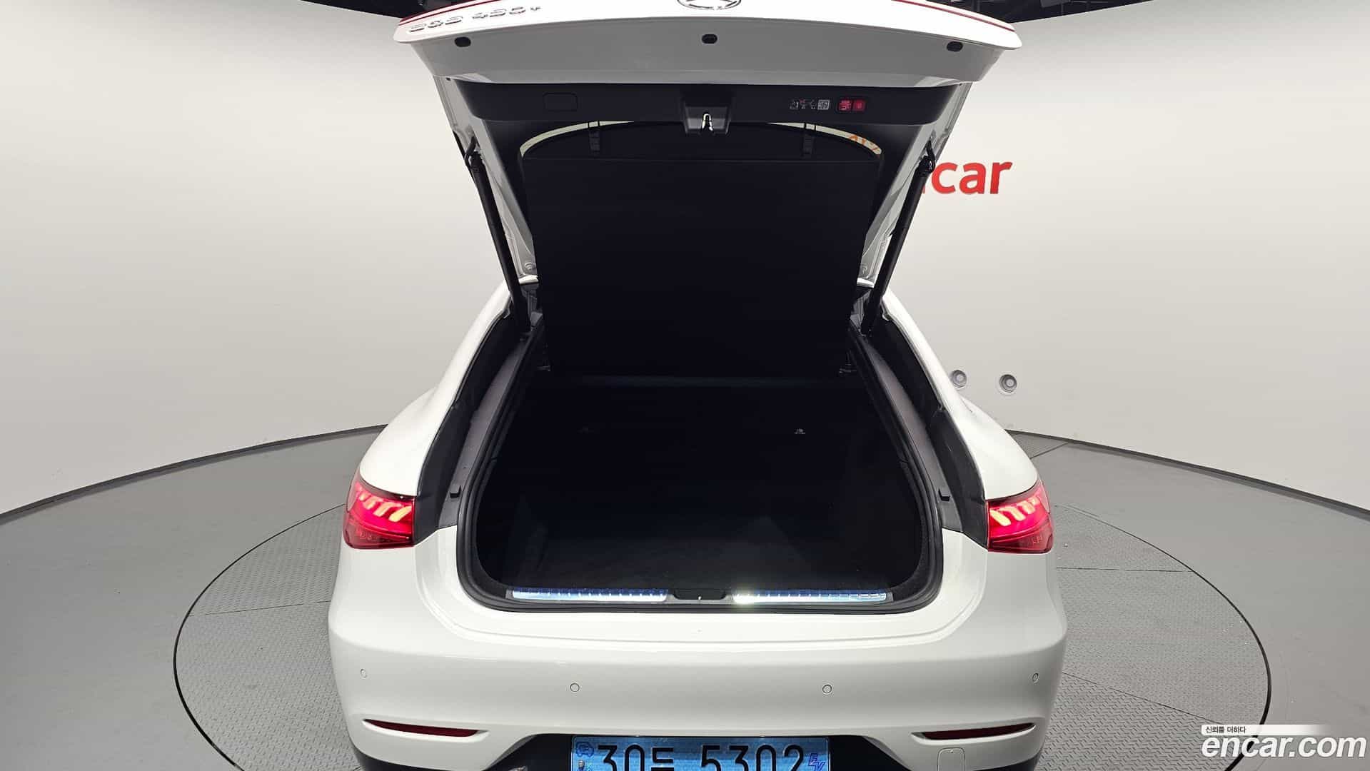 EQS Mercedes-Benz 2023.8-OPTION-024