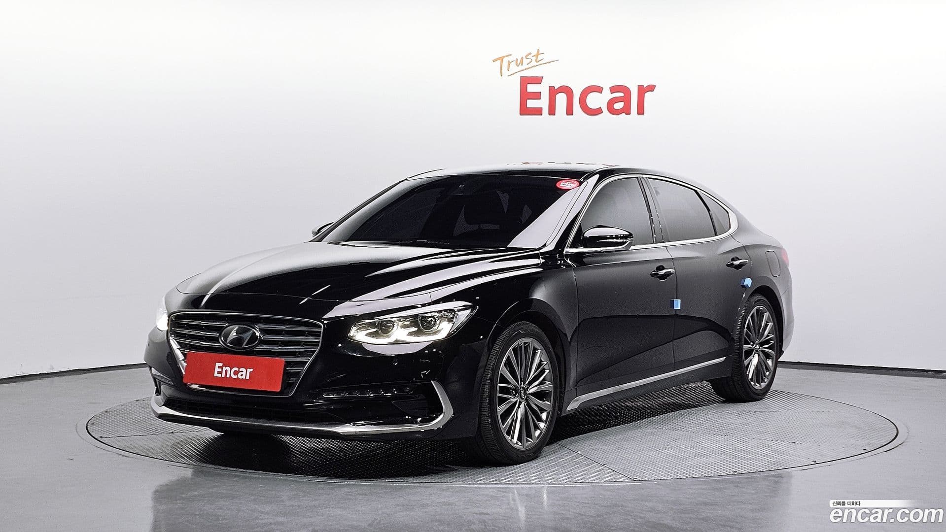 Main__Slider__Photo:Grandeur Hyundai 2017.2-0