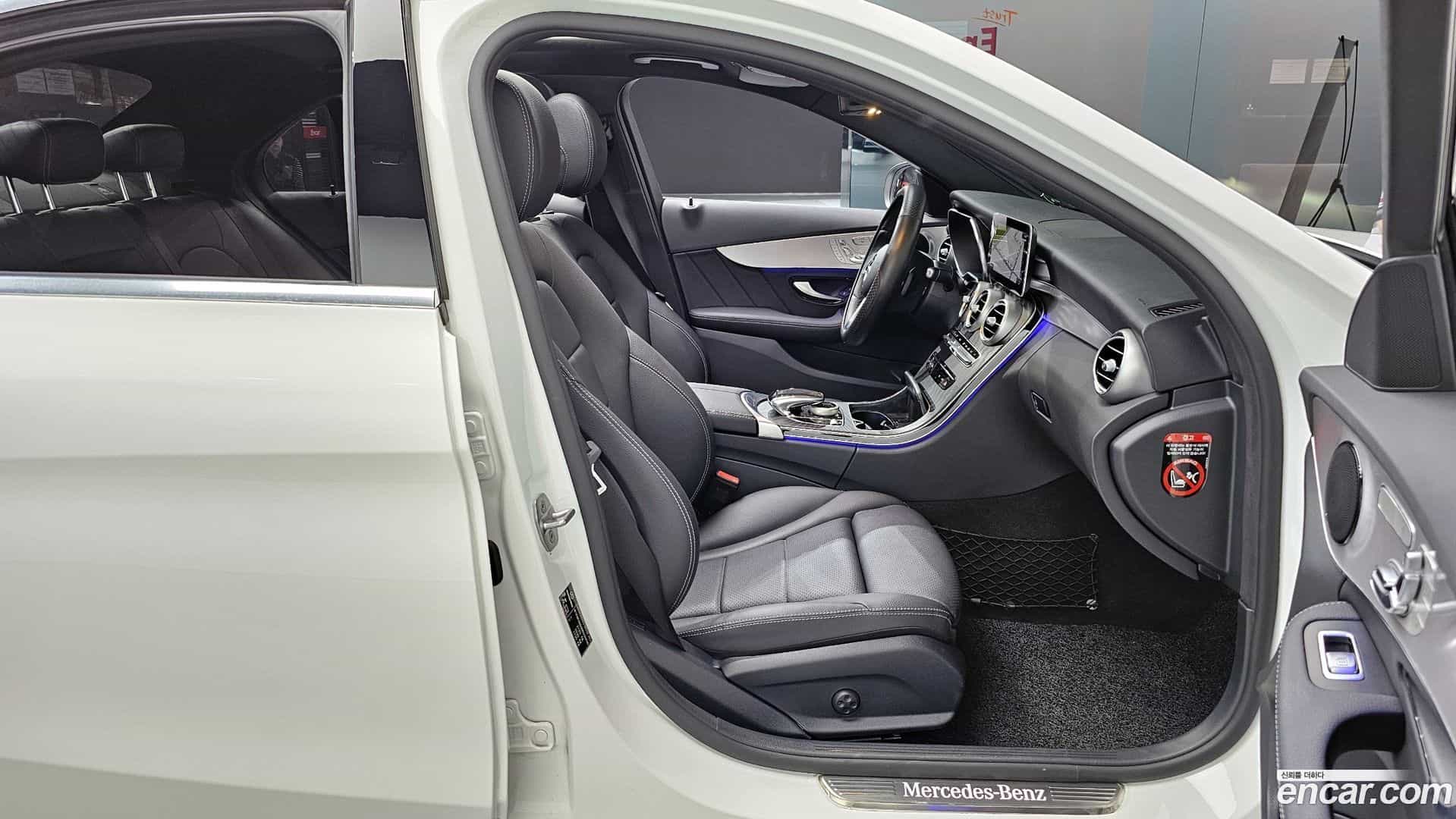 C-Class Mercedes-Benz 2021.4-INNER-010