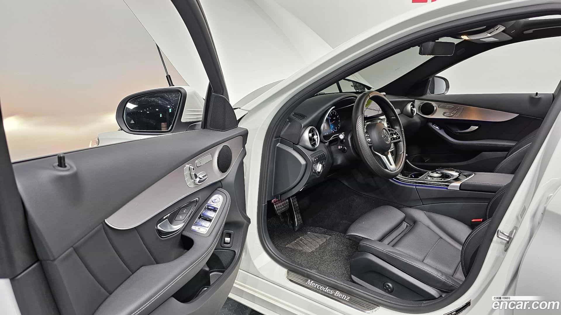C-Class Mercedes-Benz 2021.4-OPTION-015
